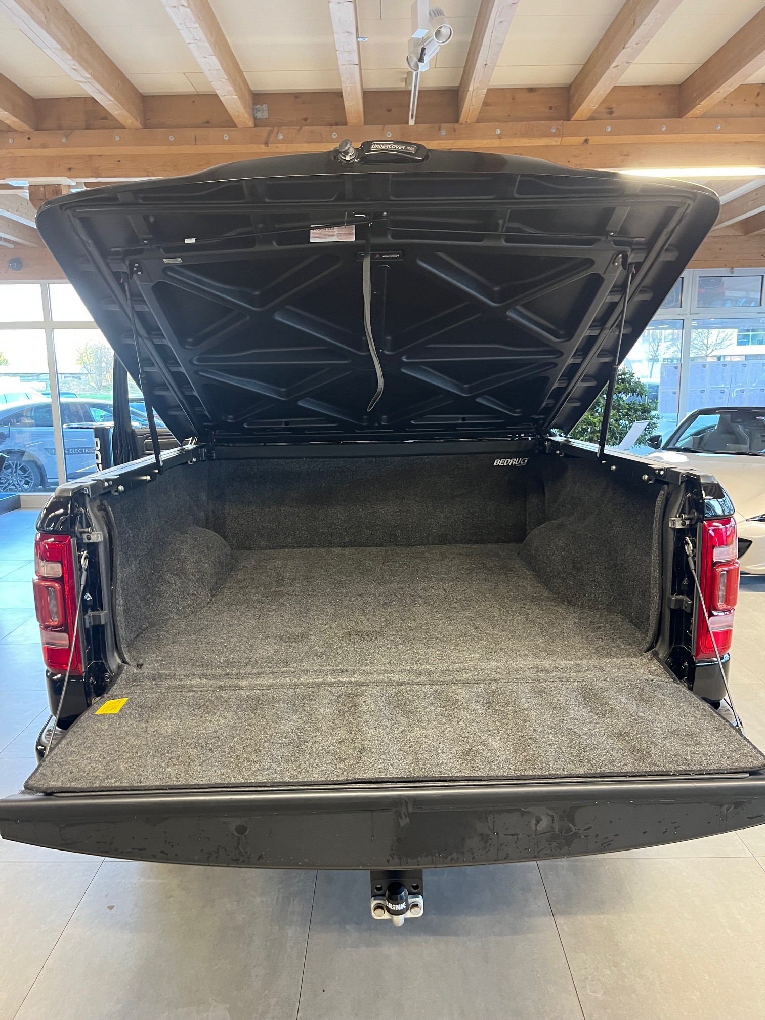 DODGE 1500 CrewCab Laramie-image-15