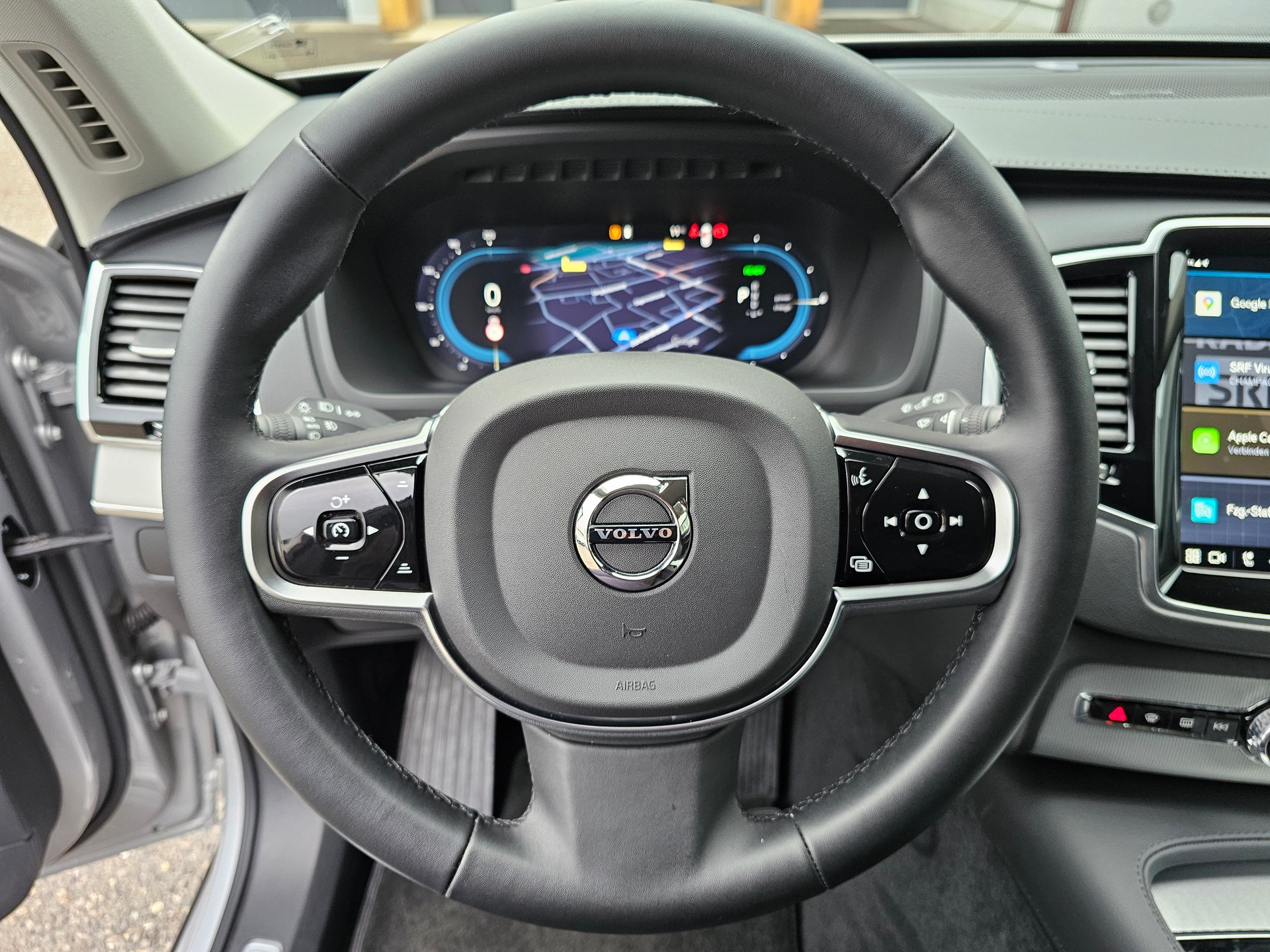 VOLVO XC90 T8 eAWD PluginHybrid Plus Dark Geartronic-image-13