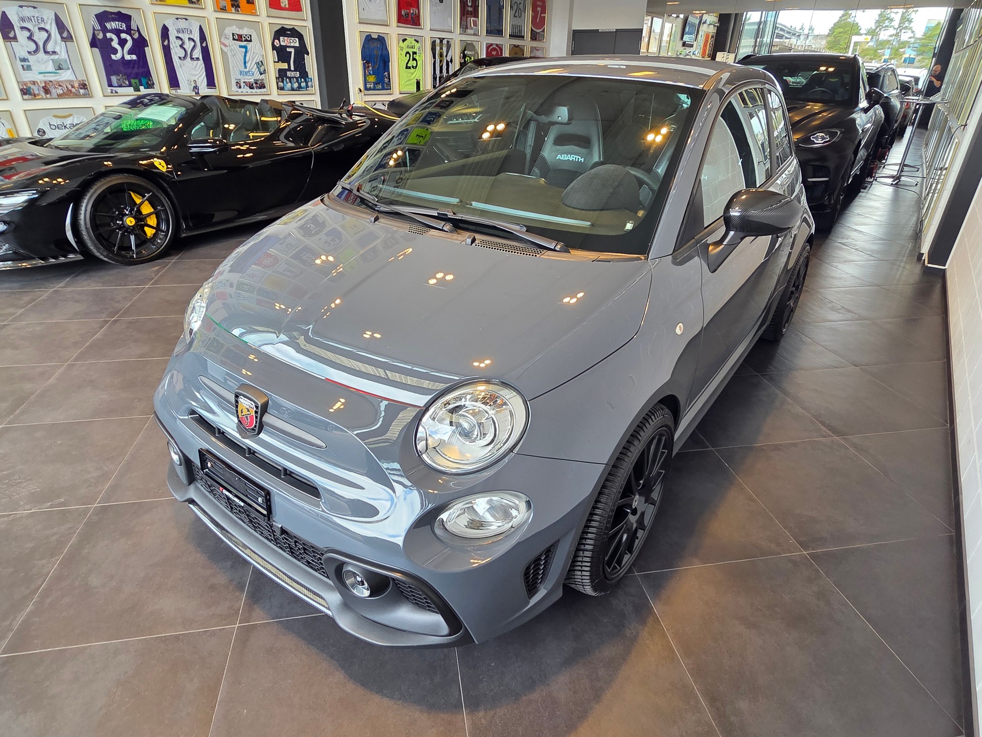 FIAT 595 1.4 16V T Abarth Comp-image-2