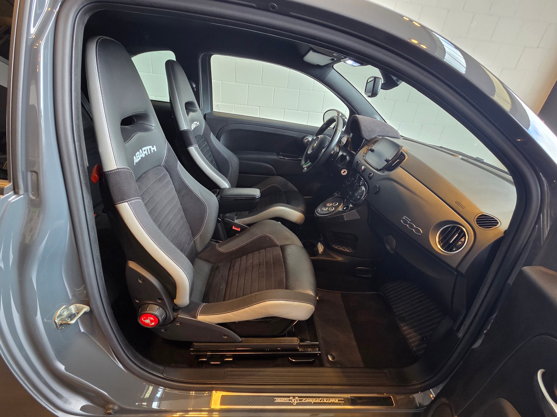 FIAT 595 1.4 16V T Abarth Comp-image-13