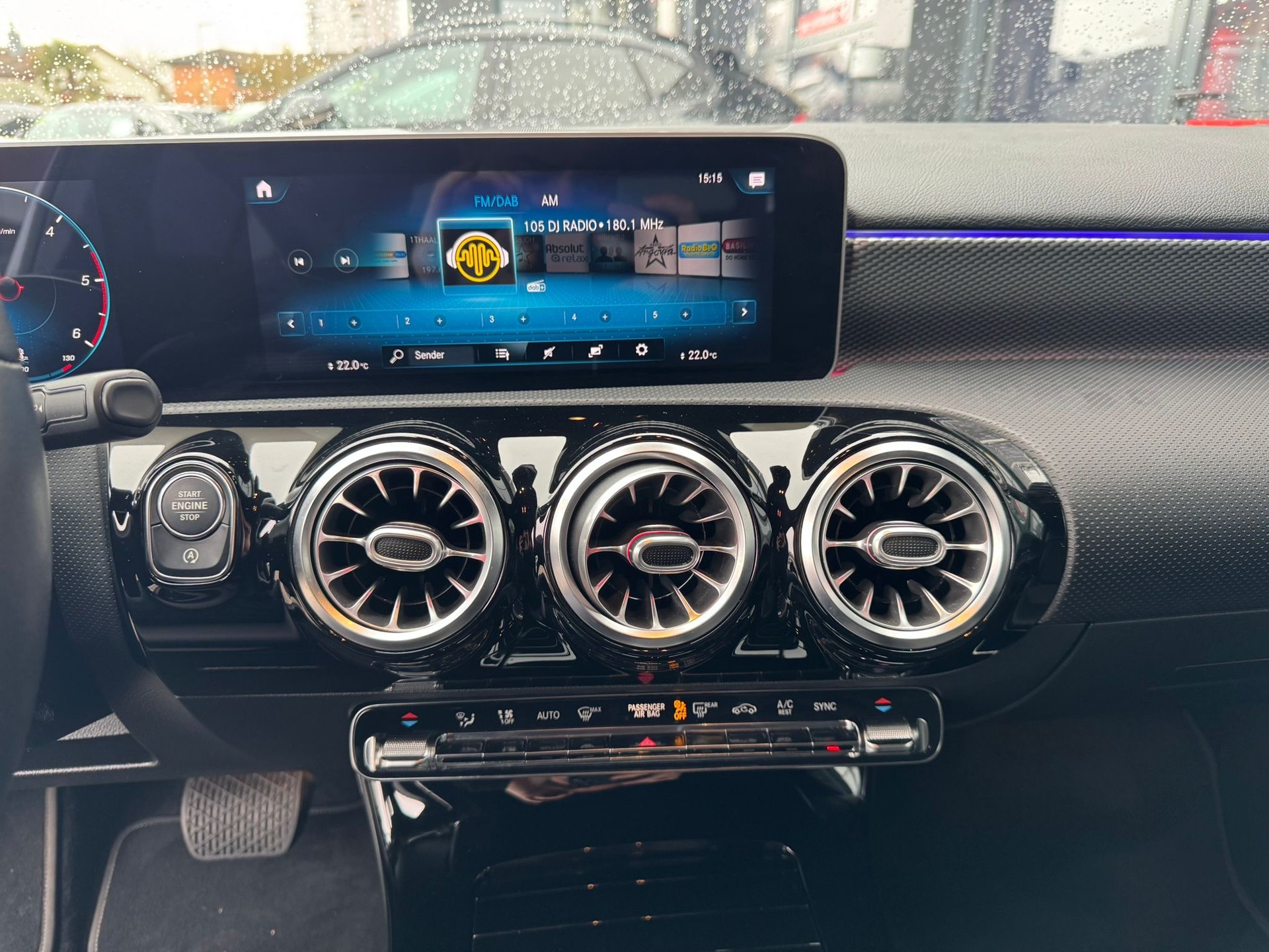 MERCEDES-BENZ A 180d-image-11