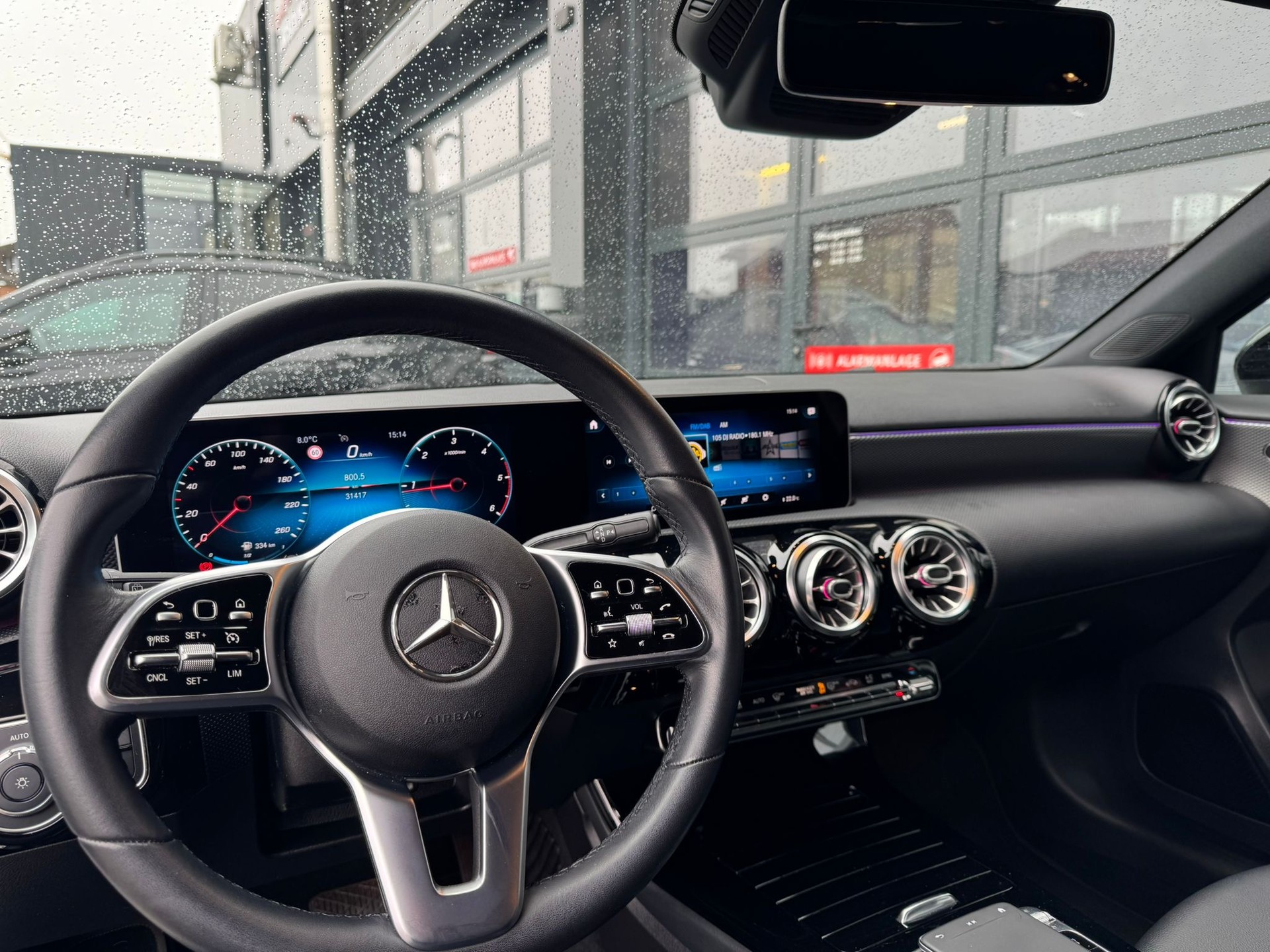 MERCEDES-BENZ A 180d-image-9