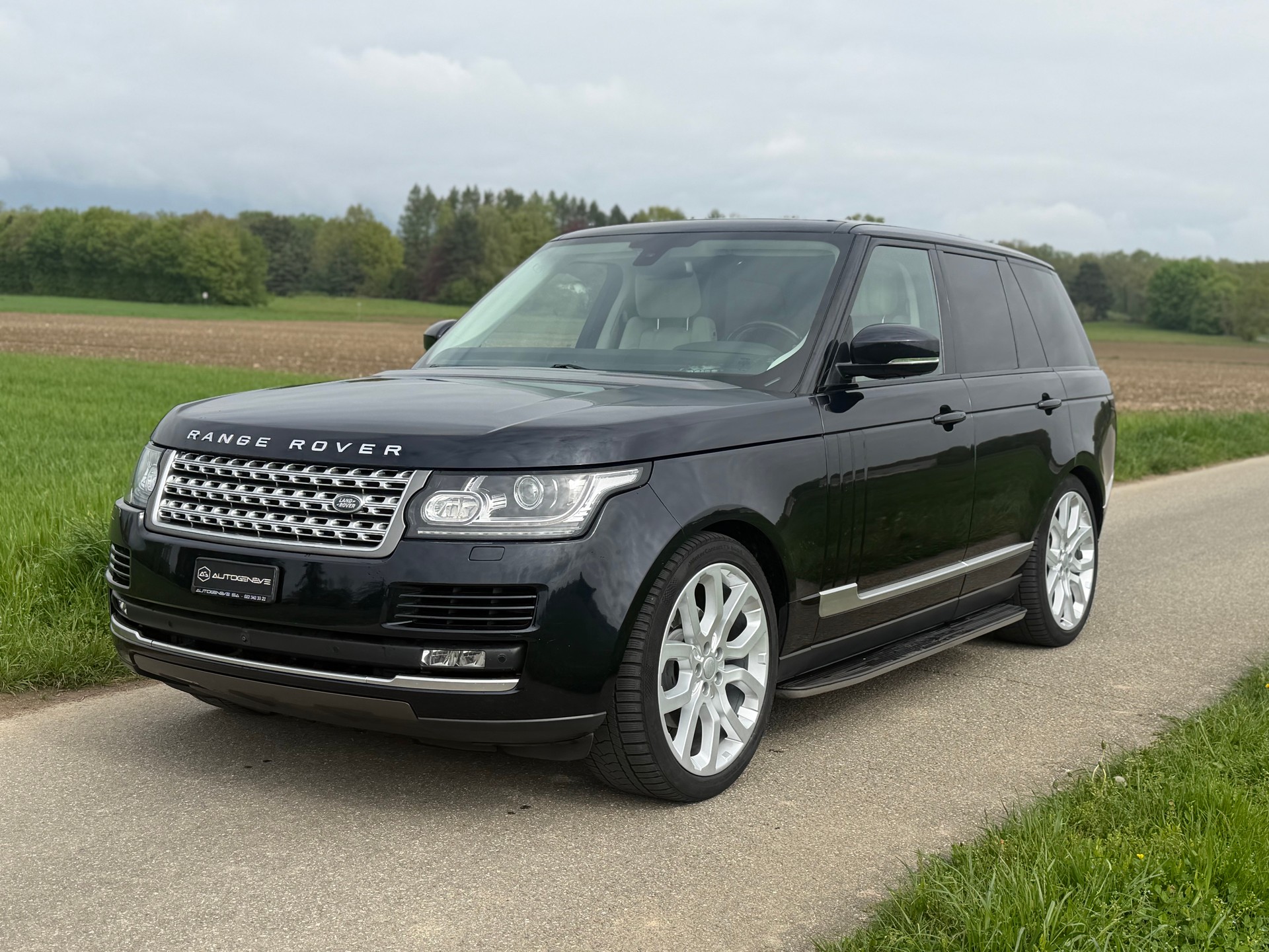 LAND ROVER Range Rover 3.0 TDV6 HSE Automatic-image-5
