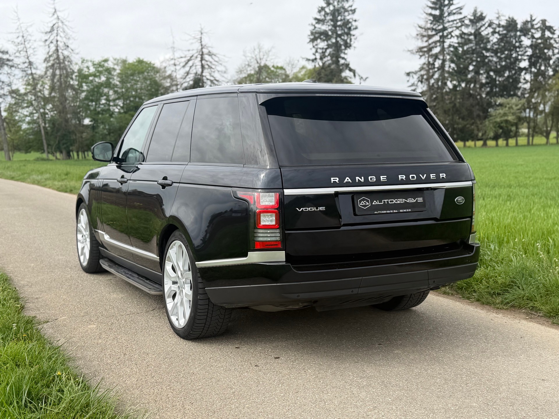 LAND ROVER Range Rover 3.0 TDV6 HSE Automatic-image-6