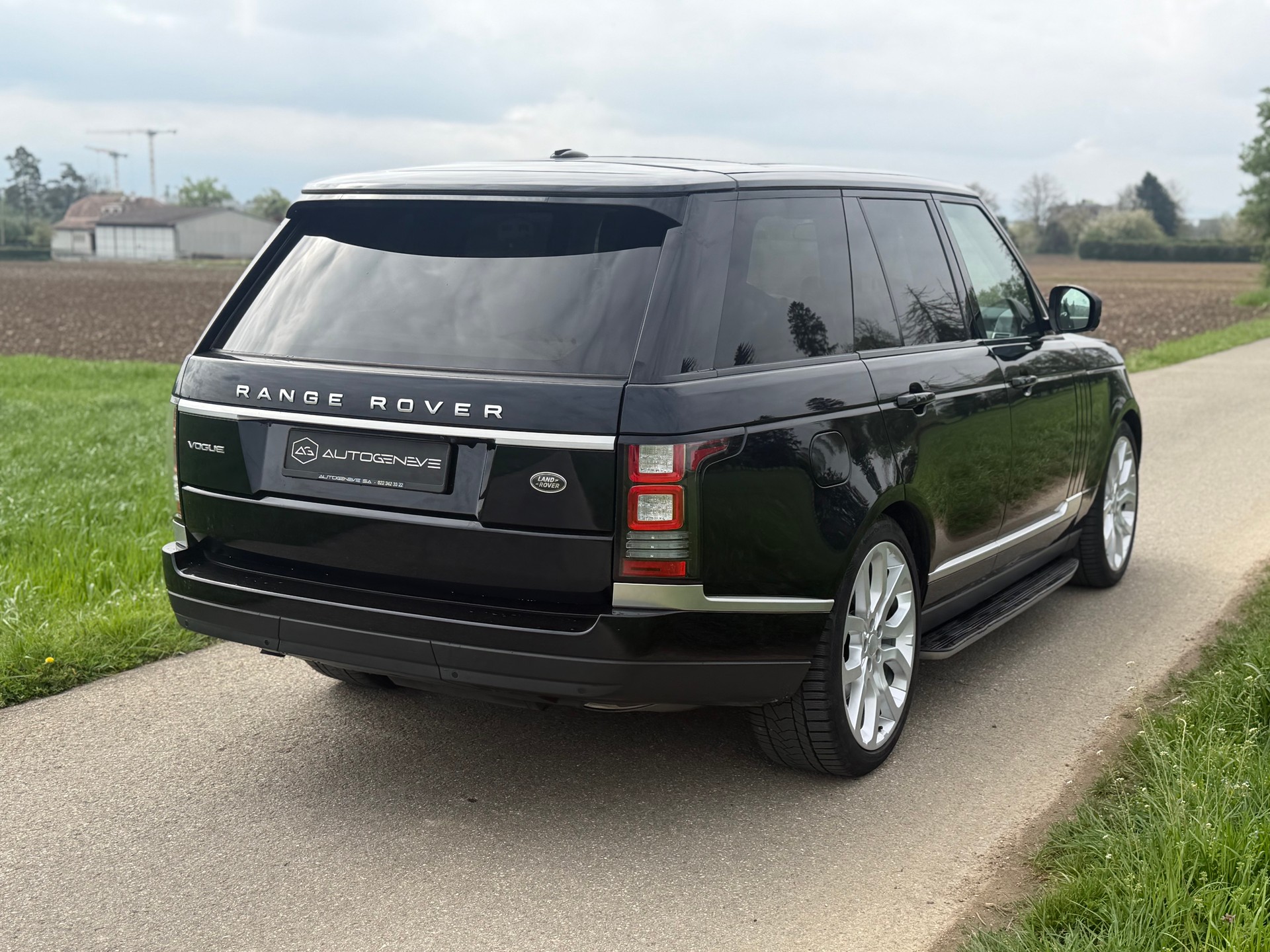 LAND ROVER Range Rover 3.0 TDV6 HSE Automatic-image-9