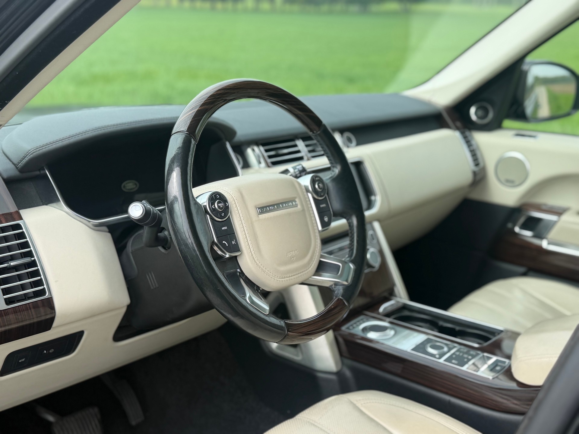LAND ROVER Range Rover 3.0 TDV6 HSE Automatic-image-13