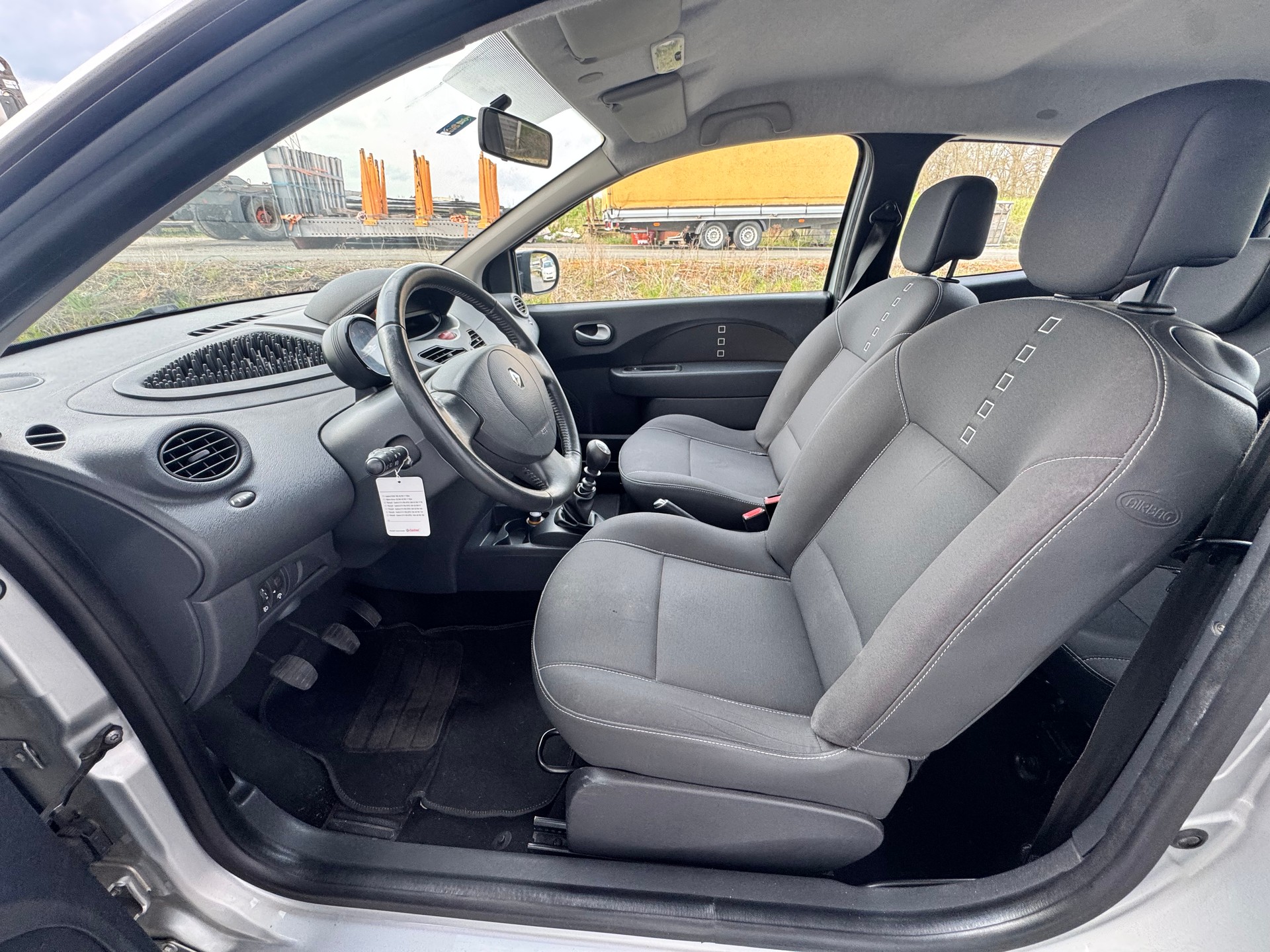 RENAULT Twingo 1.2 16V Dynamique-image-8