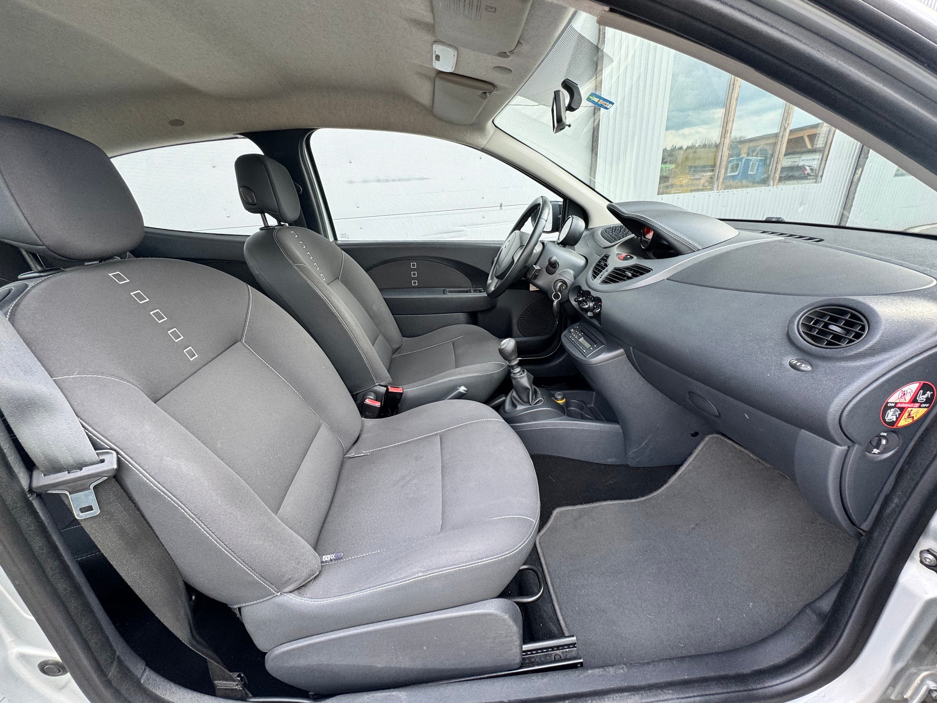RENAULT Twingo 1.2 16V Dynamique-image-9