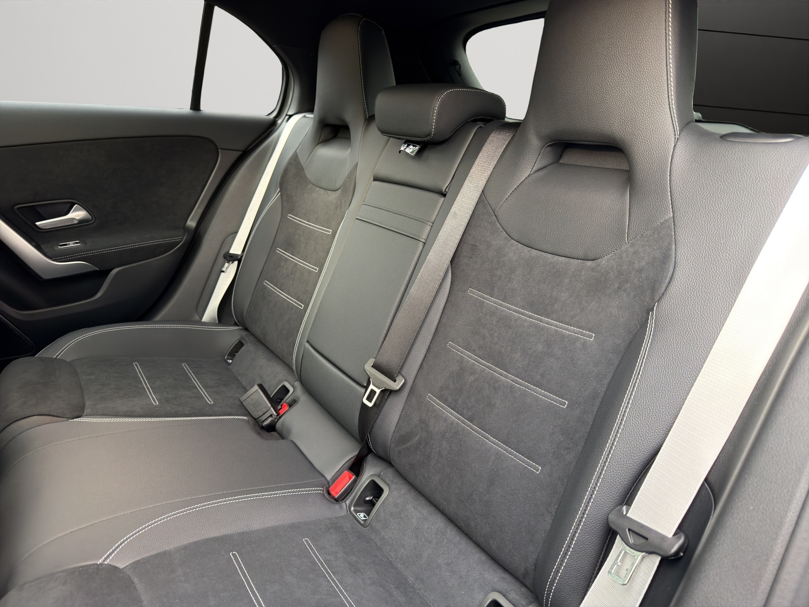 Image MERCEDES-BENZ A-220 A 220 4Matic 8G-DCT