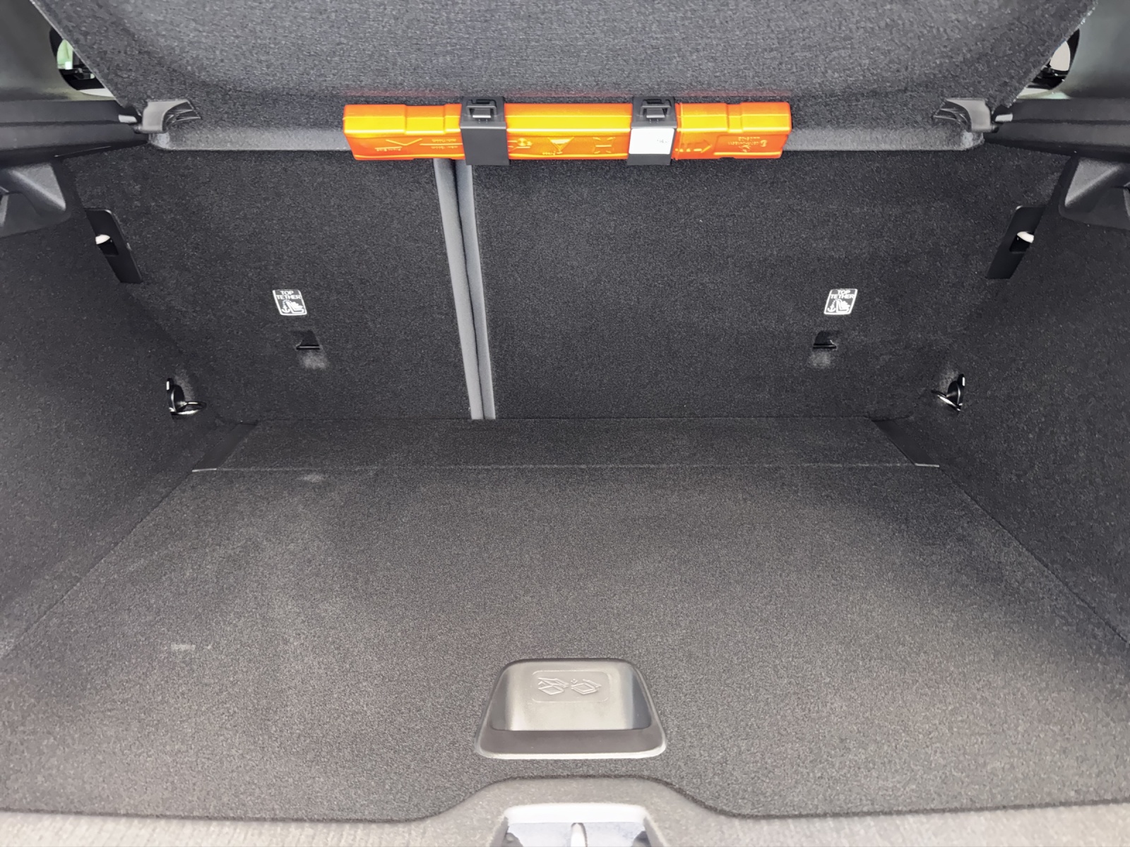 VOLVO EX30 CC E60 Twin Performance AWD-image-8