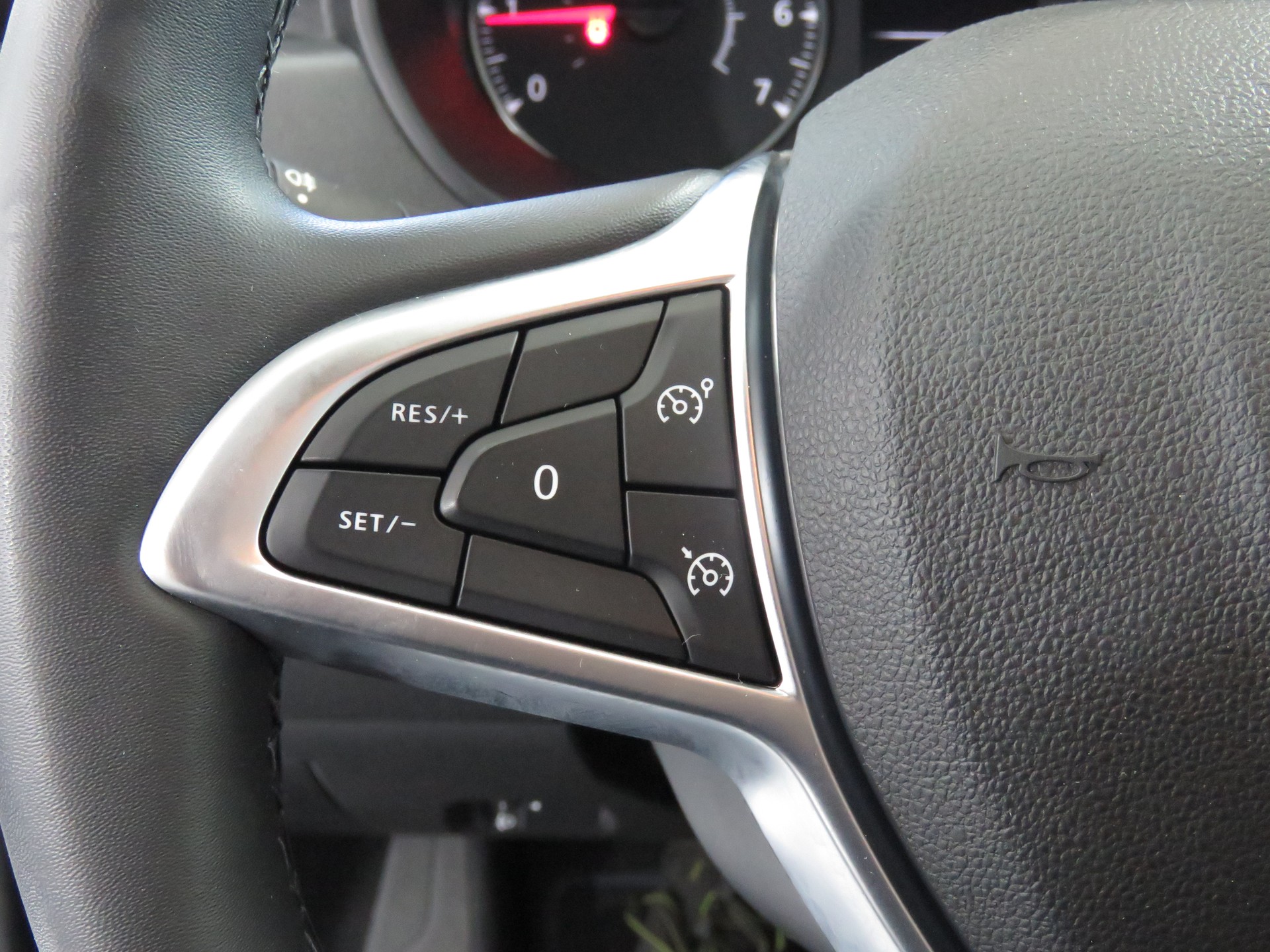 DACIA Duster TCe 150 Extreme EDC (Automat)-image-21