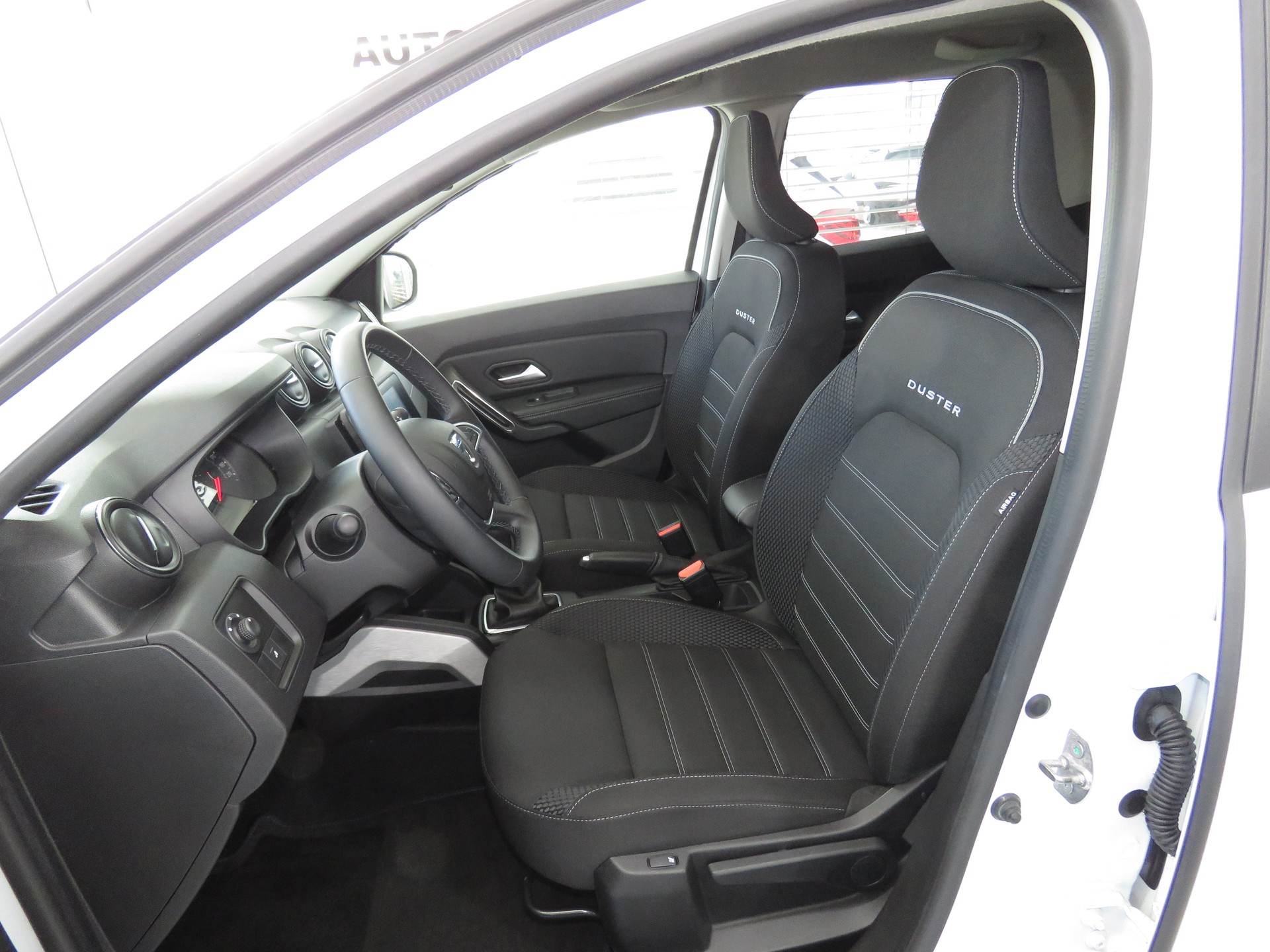 DACIA Duster TCe 150 Extreme EDC (Automat)-image-7