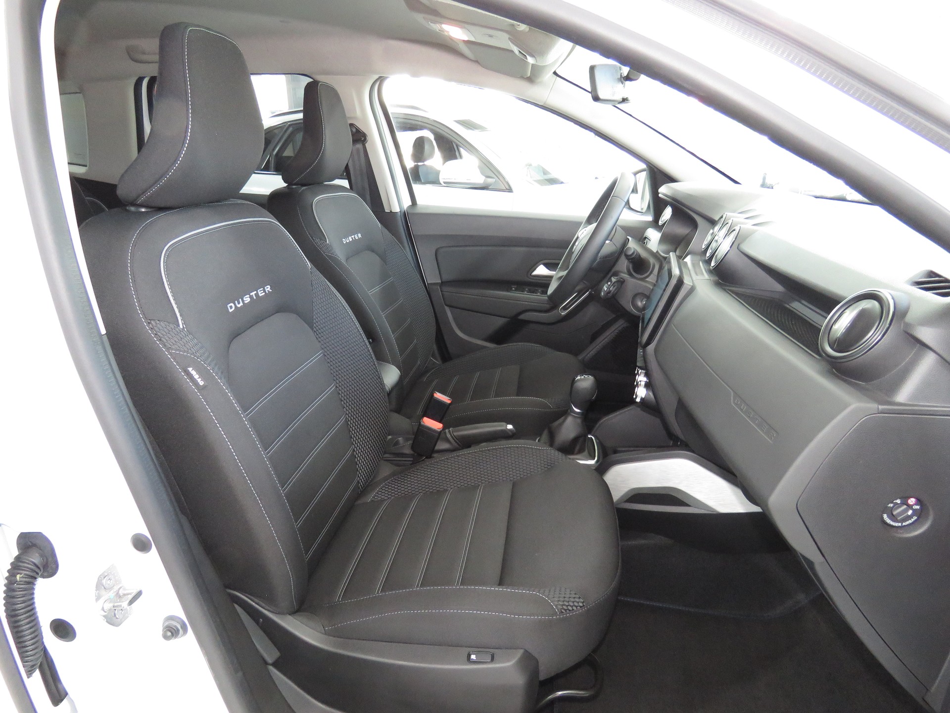 DACIA Duster TCe 150 Extreme EDC (Automat)-image-11