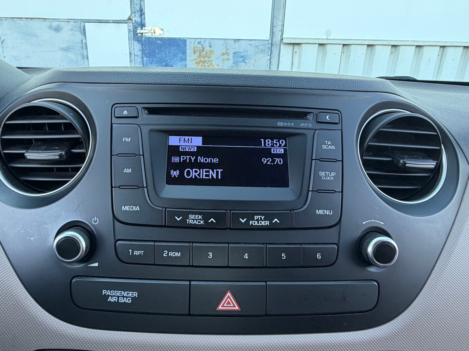 HYUNDAI i10-image-19