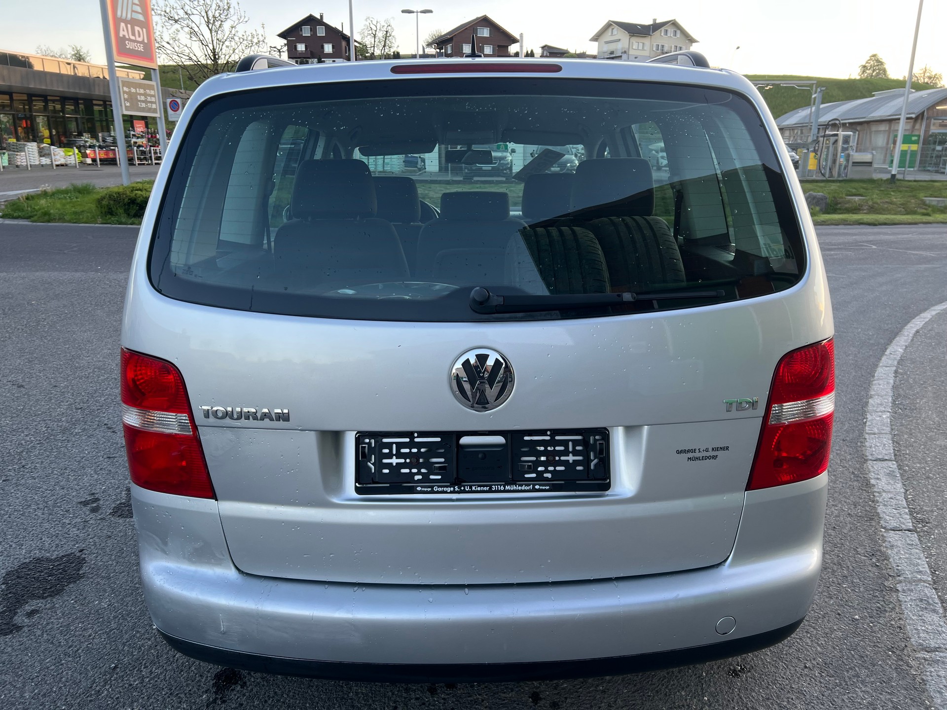 VW Touran 1.9 TDI-image-5