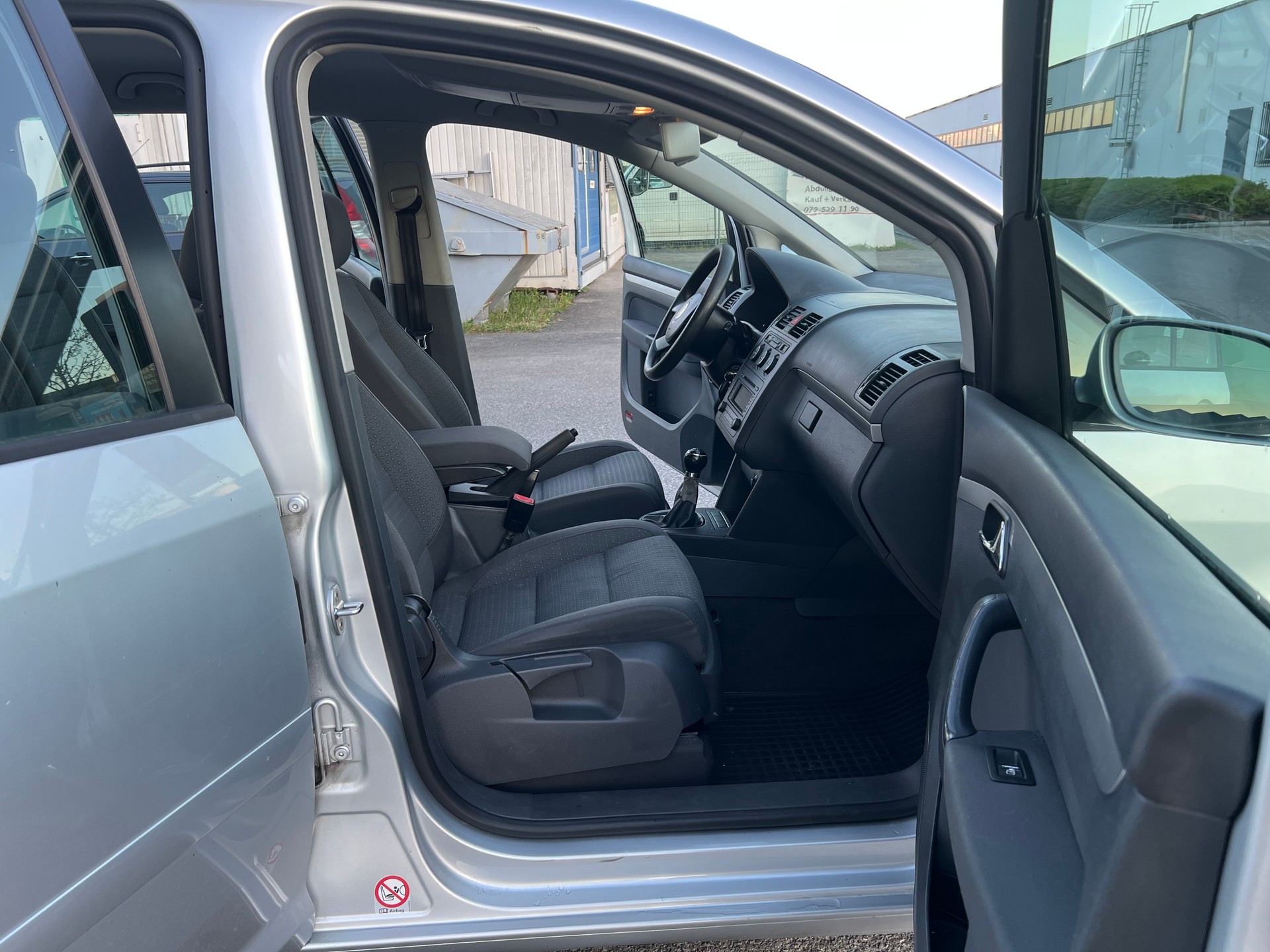 VW Touran 1.9 TDI-image-9