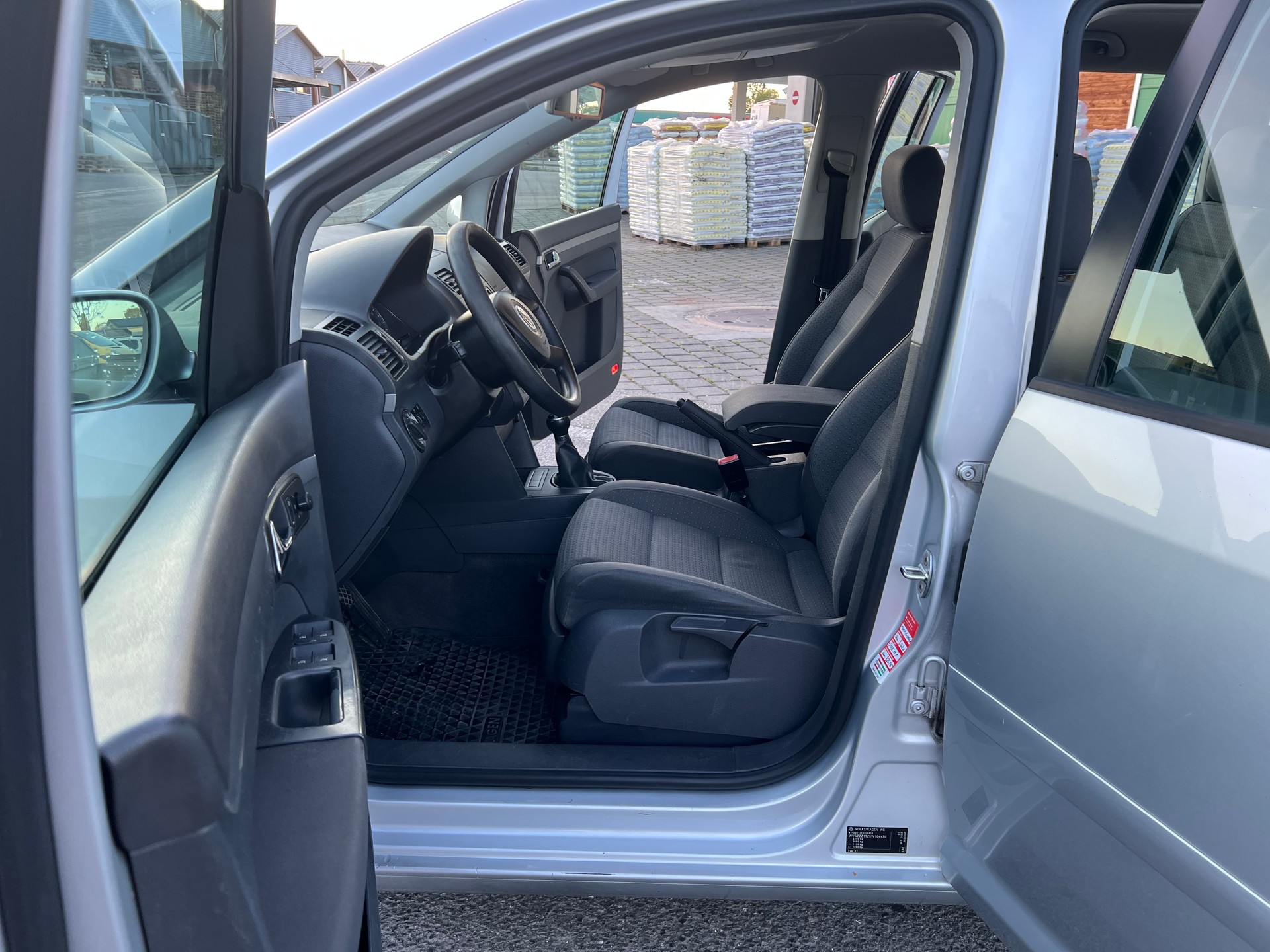 VW Touran 1.9 TDI-image-8
