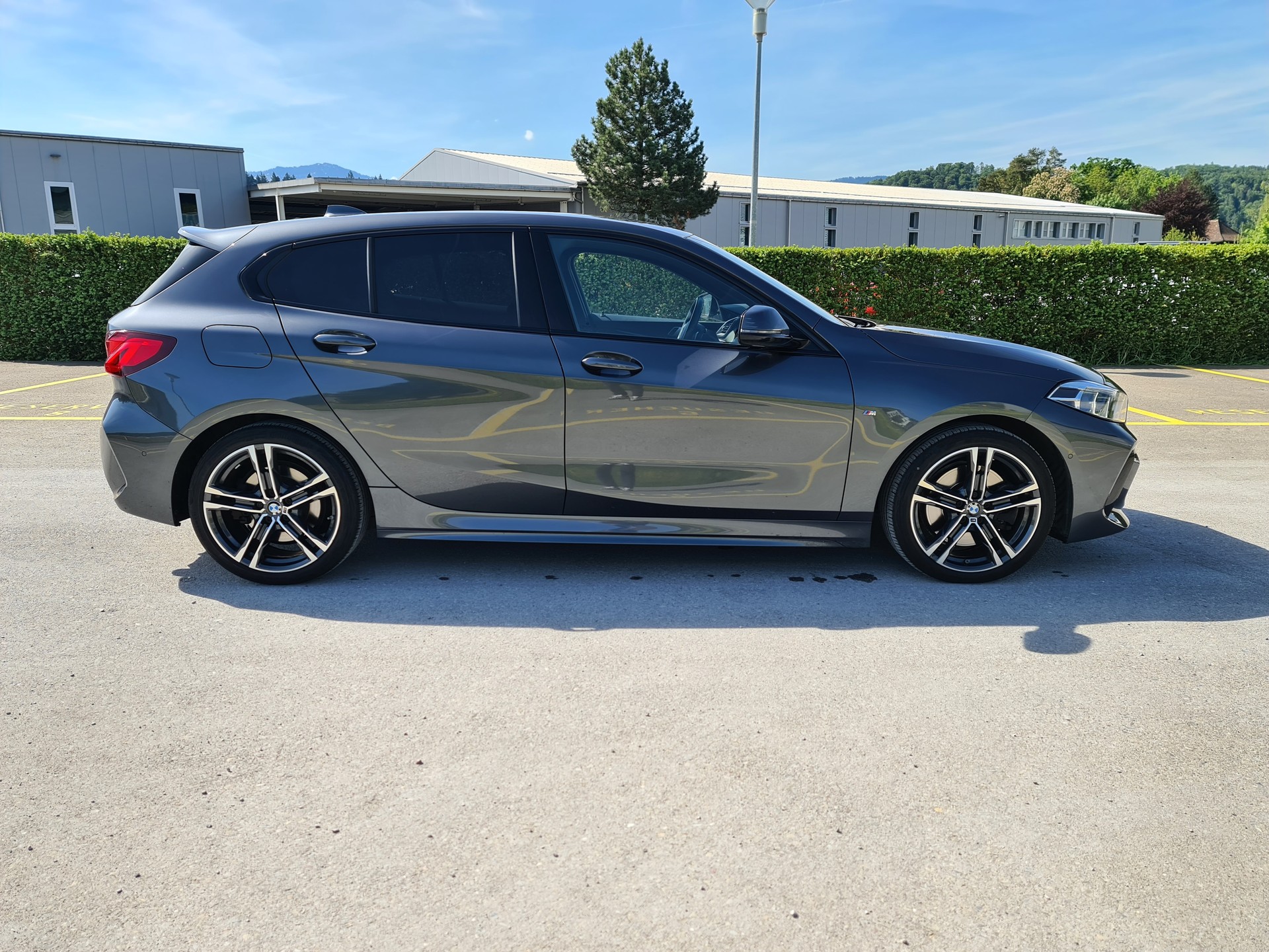 BMW 120d xDrive Steptronic Pure M Sport-image-5