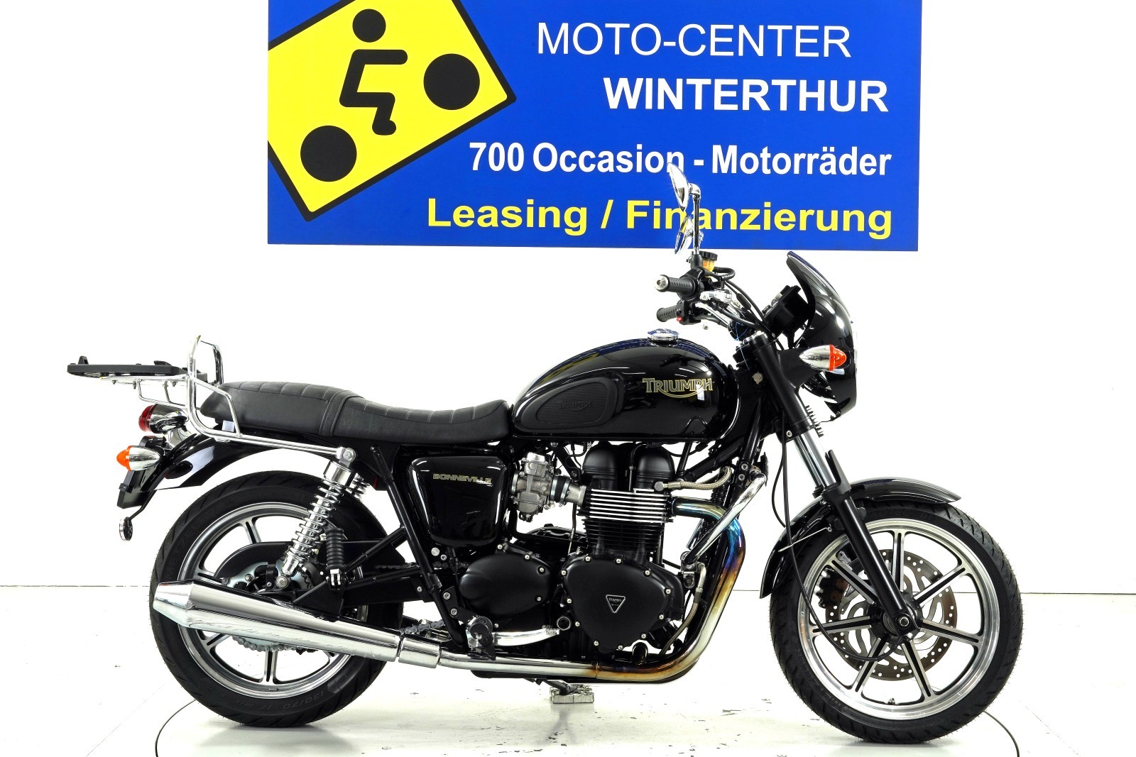 TRIUMPH Bonneville