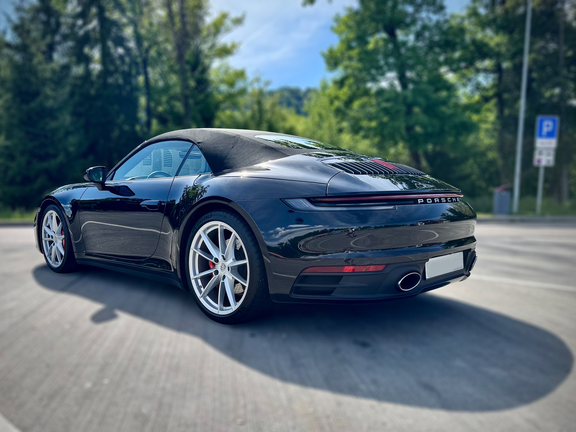 PORSCHE 4S-image-5