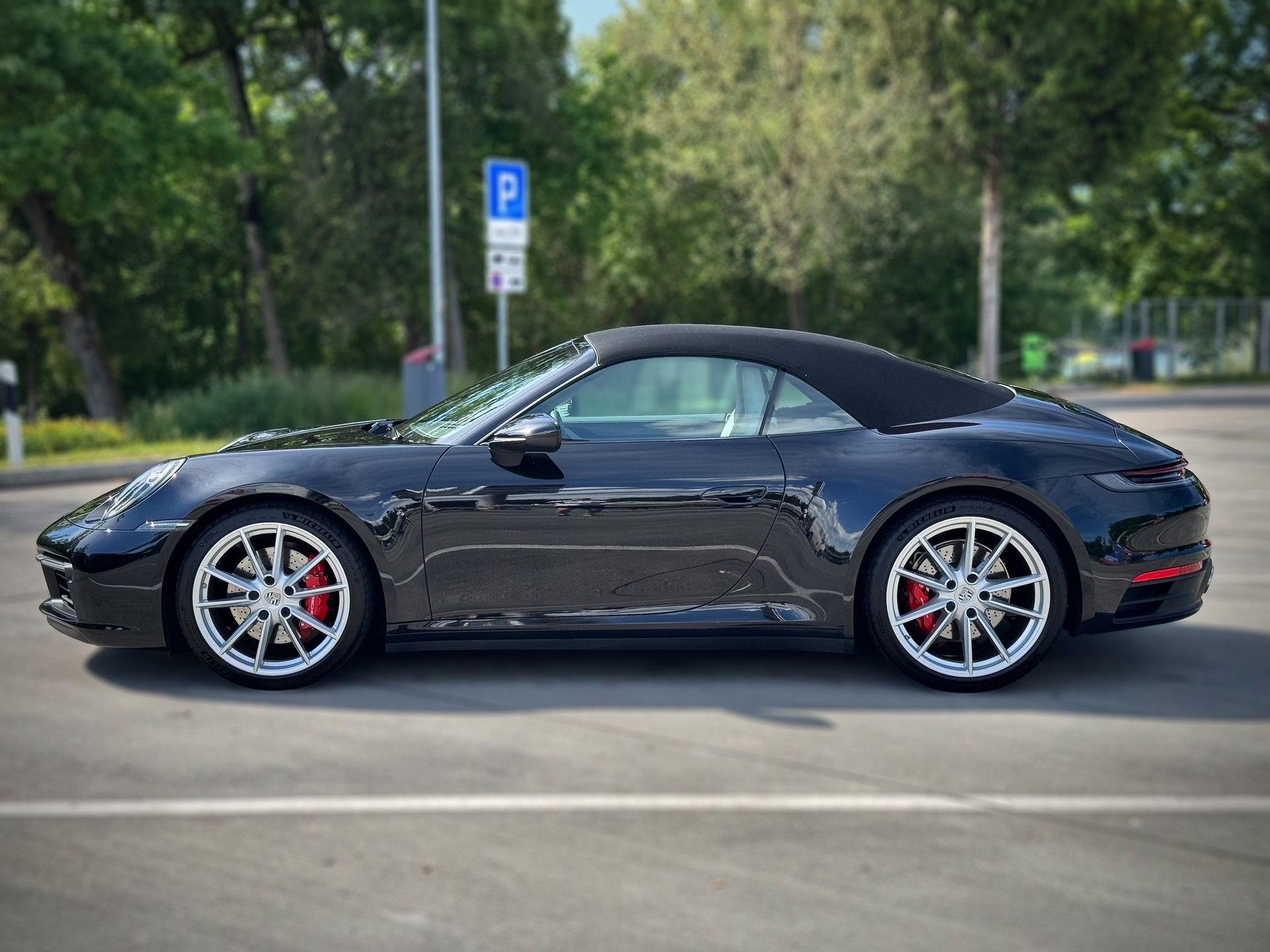 PORSCHE 4S-image-3
