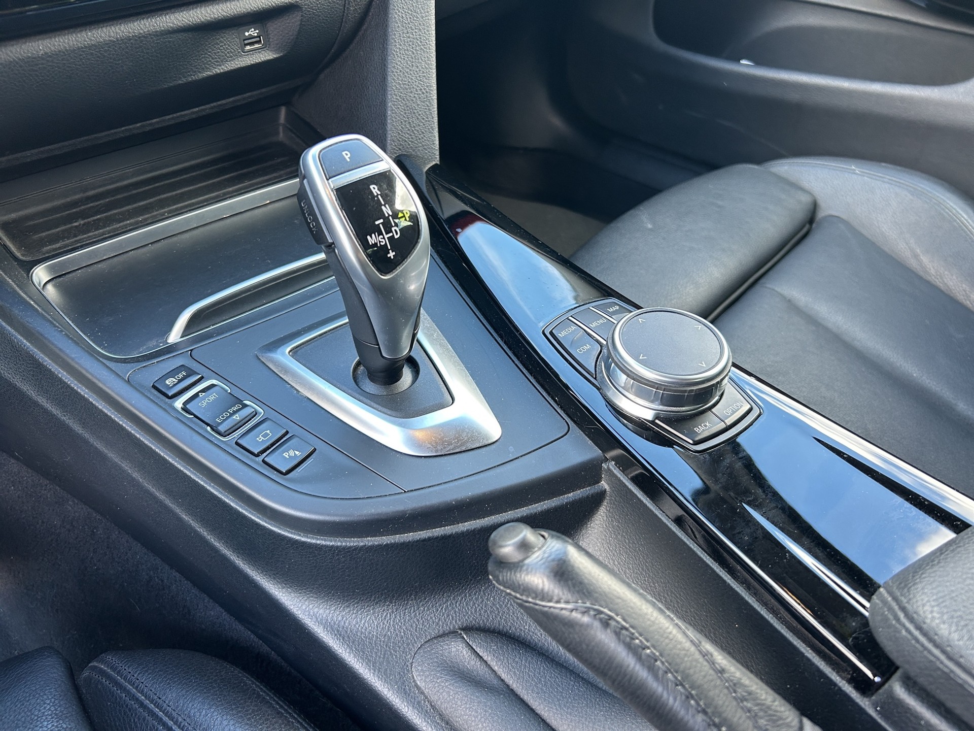 BMW 420d Gran Coupé xDrive Sport Line Steptronic-image-12