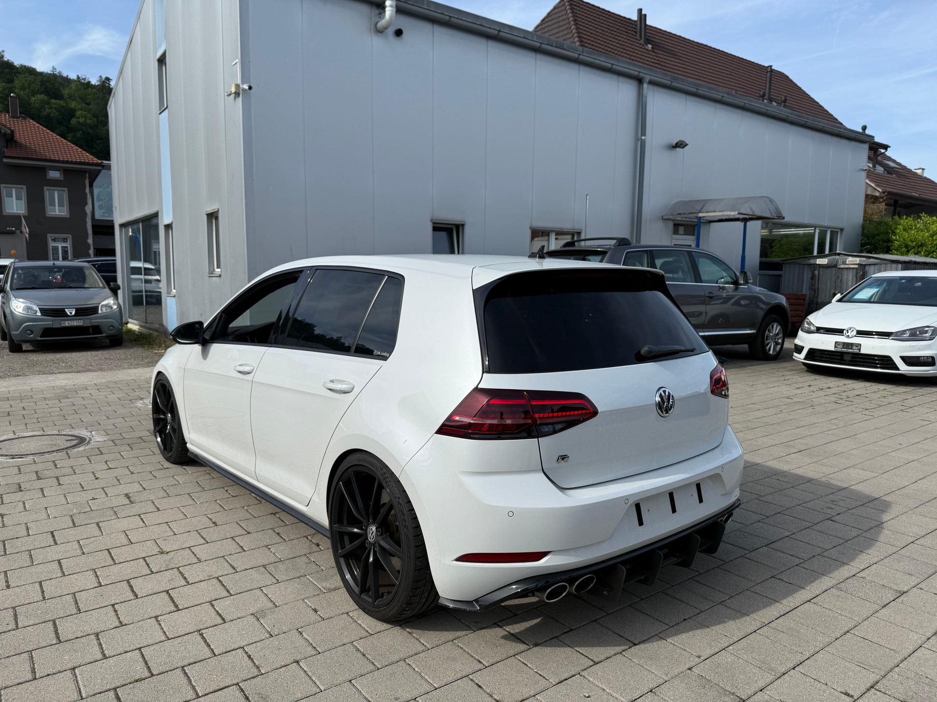 VW Golf 2.0 TSI R 4Motion DSG-image-6
