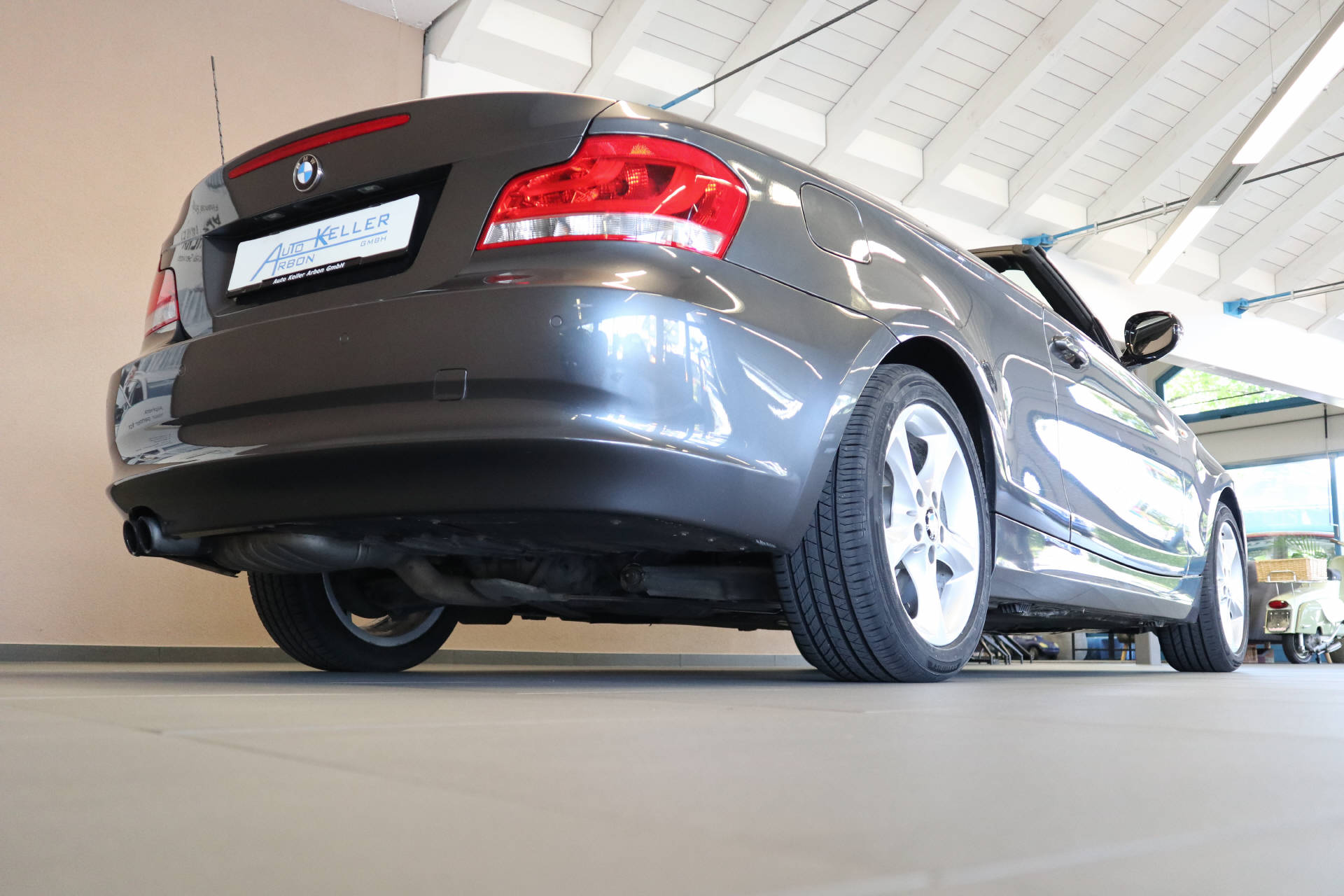 BMW 125i Cabrio-image-6
