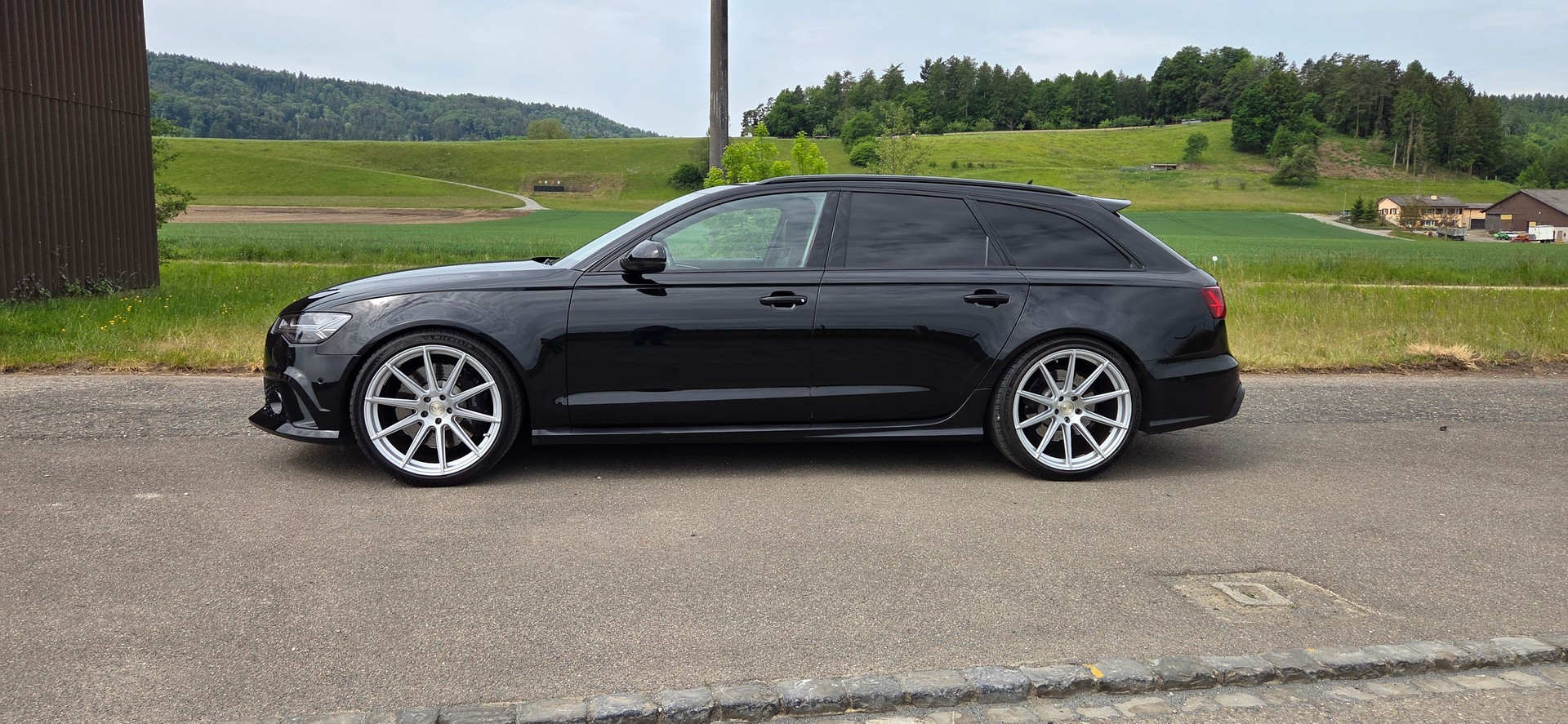 AUDI RS6 Avant 4.0 V8 TFSI quattro T-Tronic-image-5