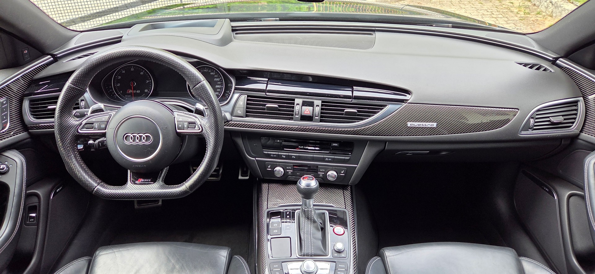 AUDI RS6 Avant 4.0 V8 TFSI quattro T-Tronic-image-10
