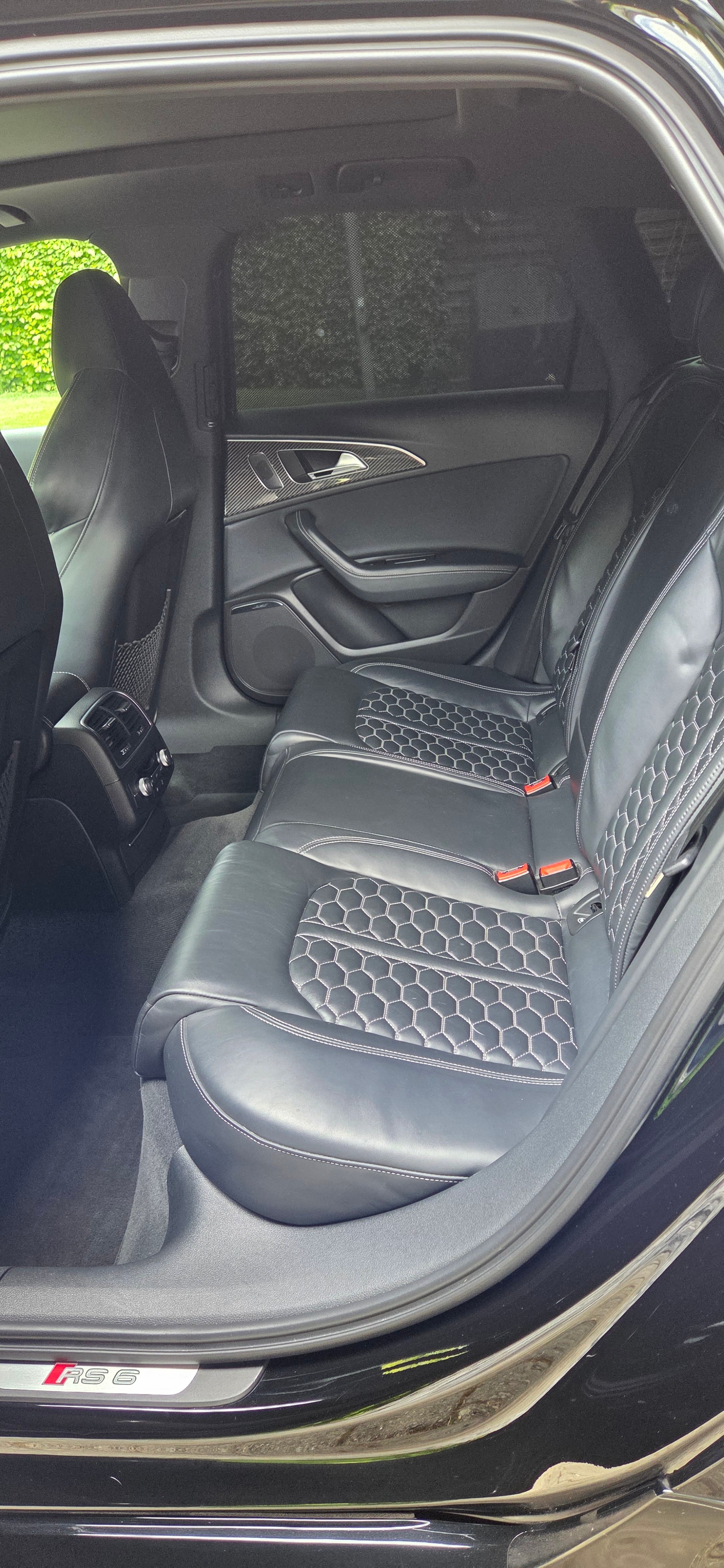 AUDI RS6 Avant 4.0 V8 TFSI quattro T-Tronic-image-16