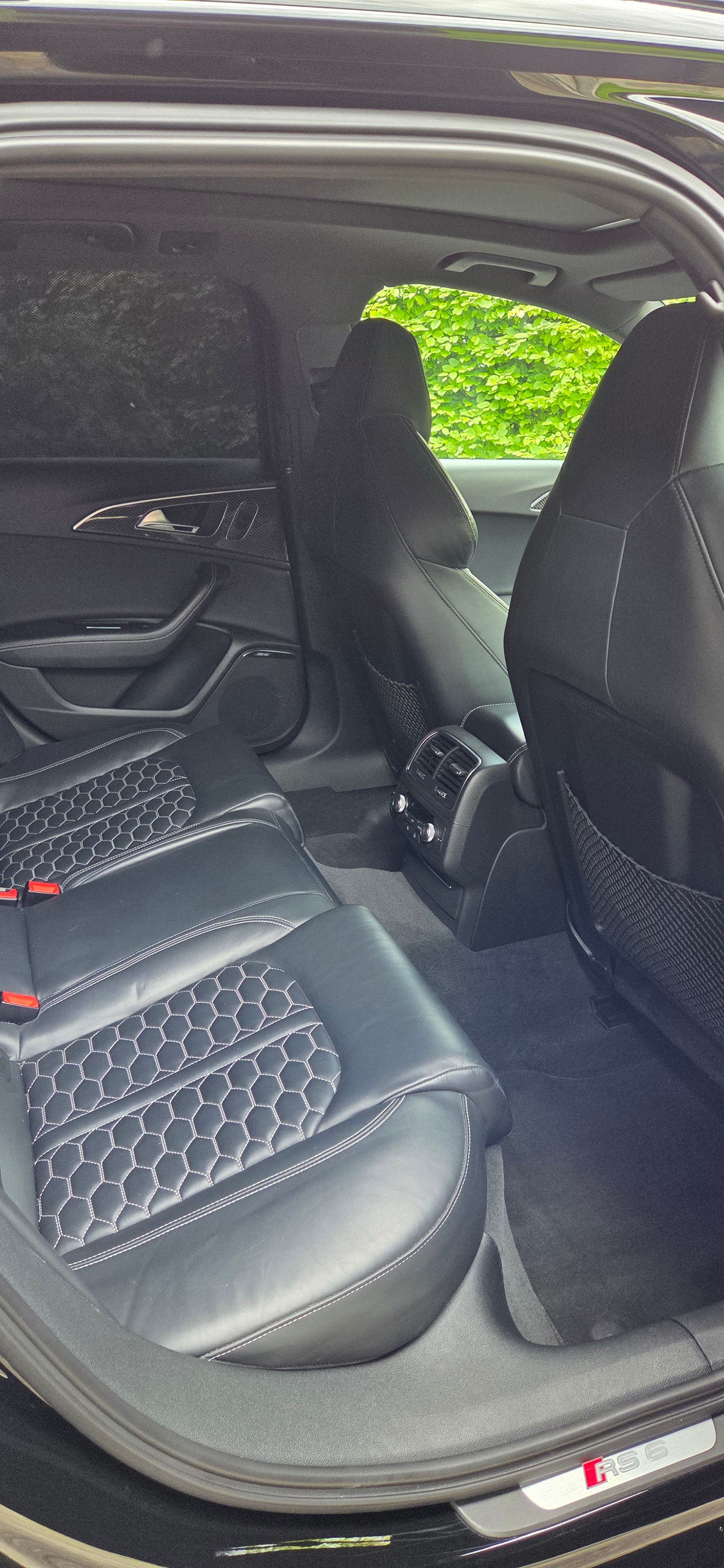 AUDI RS6 Avant 4.0 V8 TFSI quattro T-Tronic-image-17