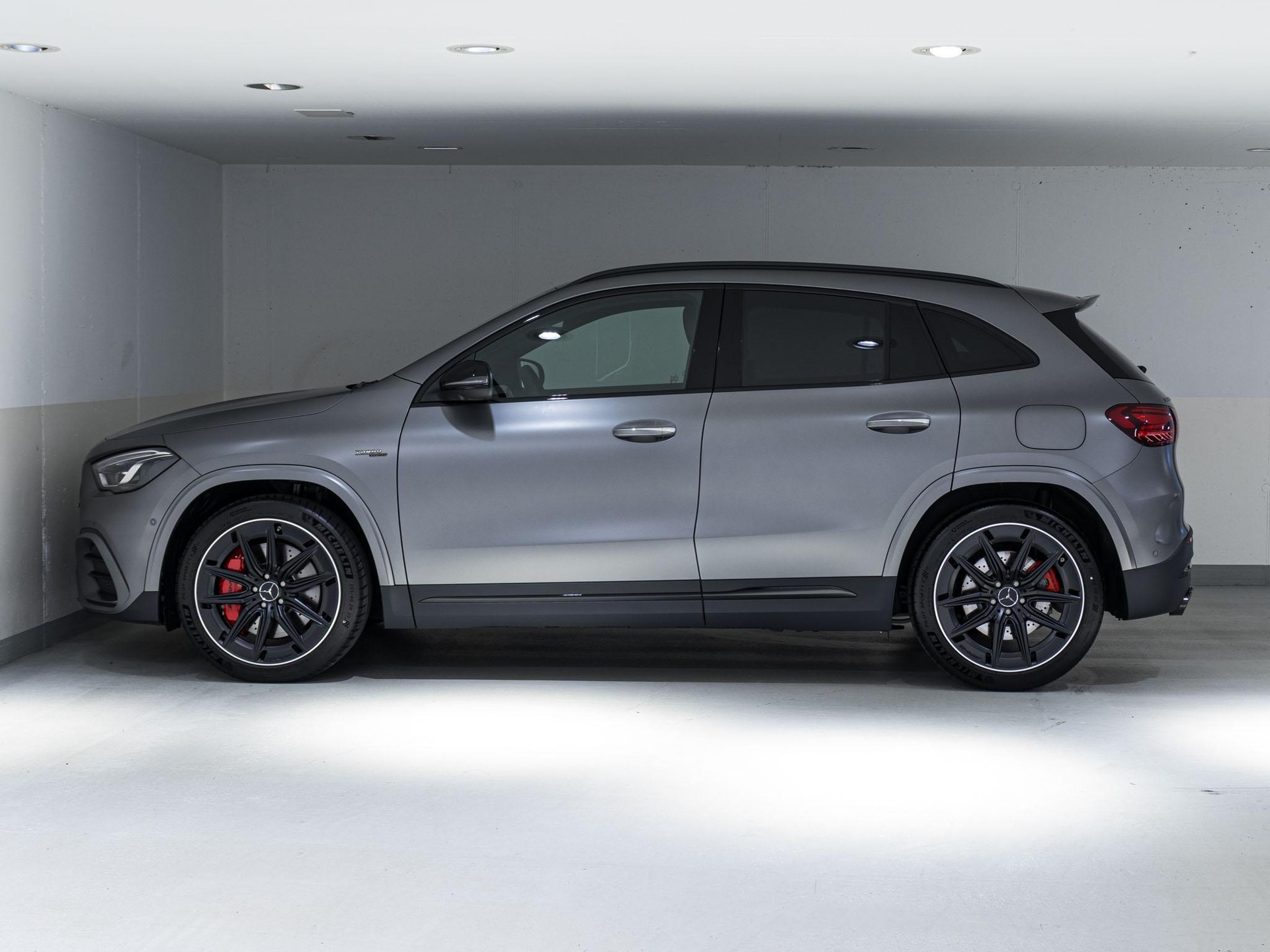 MERCEDES-BENZ GLA 45 AMG S 4MATIC+-image-4