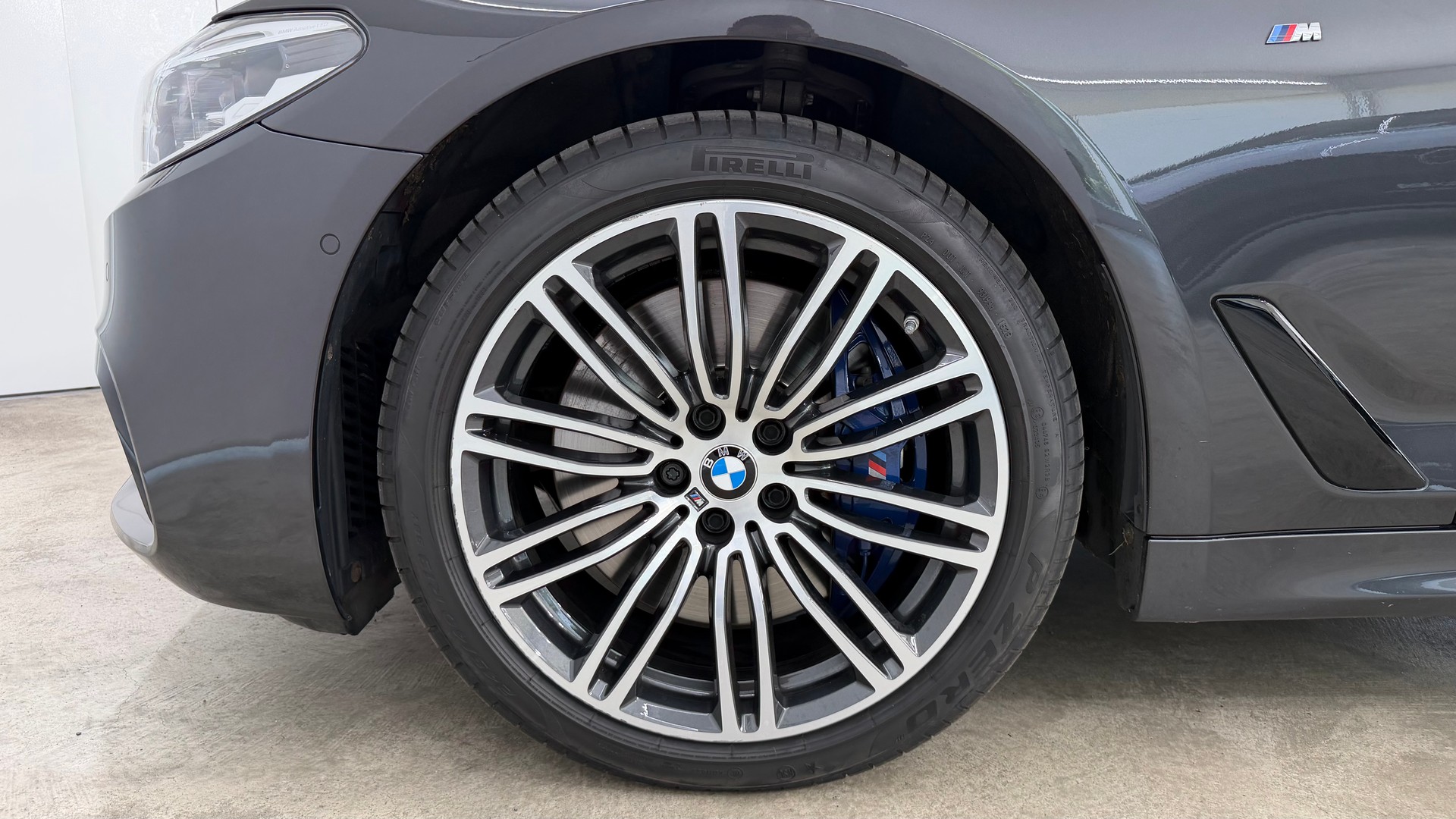 BMW 5 Series G31 Touring 540d xDr-image-7