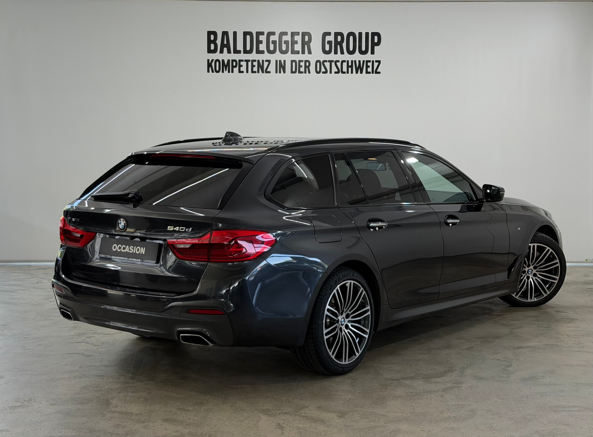 BMW 5 Series G31 Touring 540d xDr-image-2