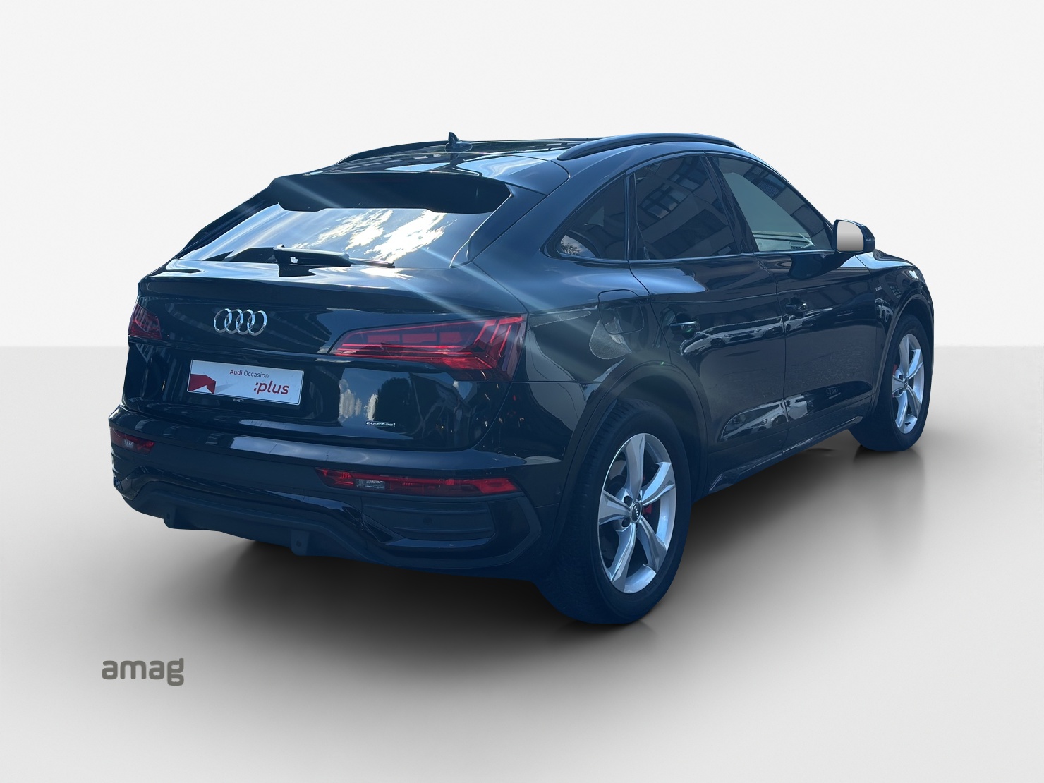 AUDI Q5 Sportback 45 TFSI Black Edition quattro S-tronic-image-4