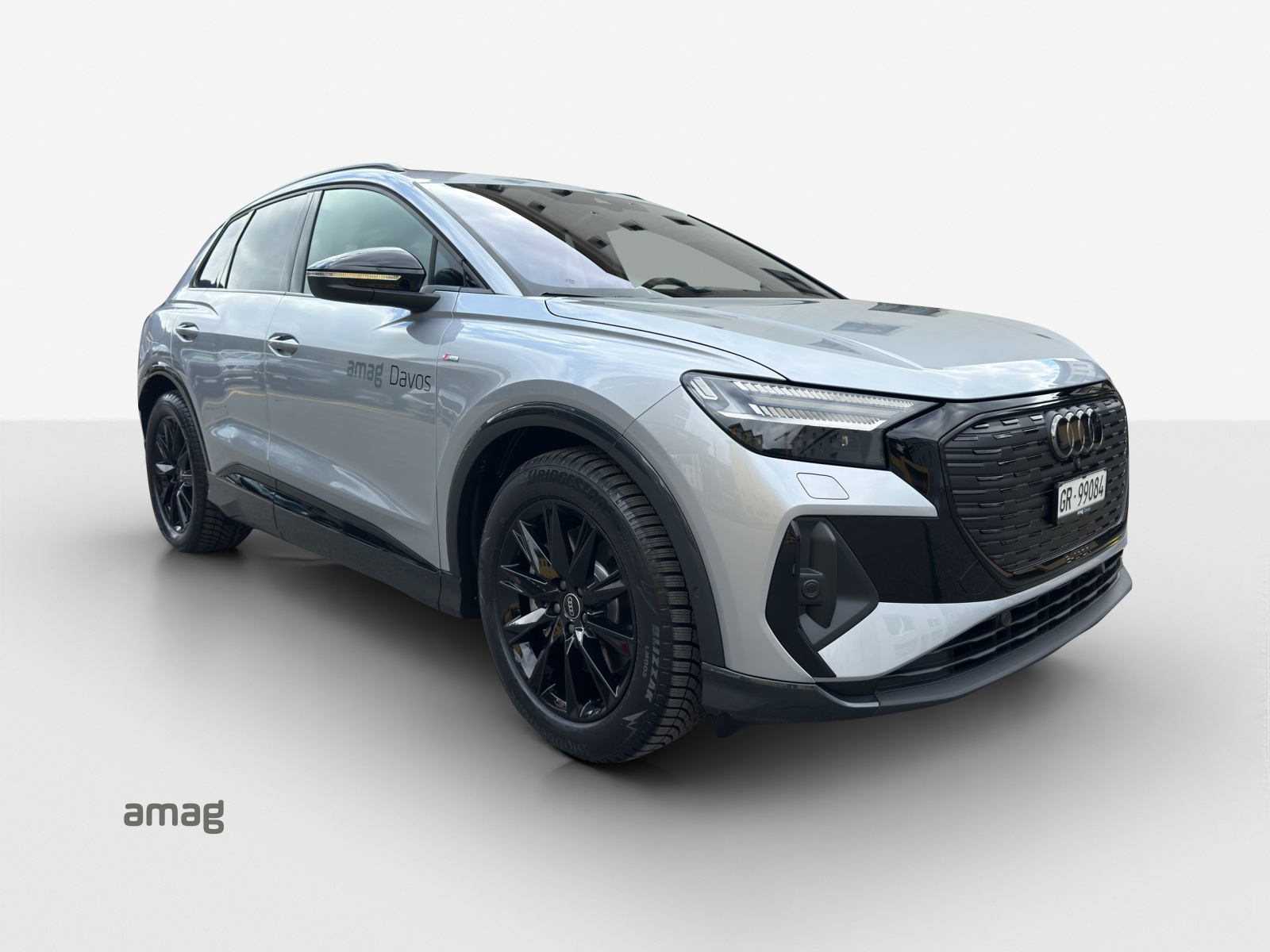 AUDI Q4 e-tron 45 Edition Swiss Ski quattro-image-5