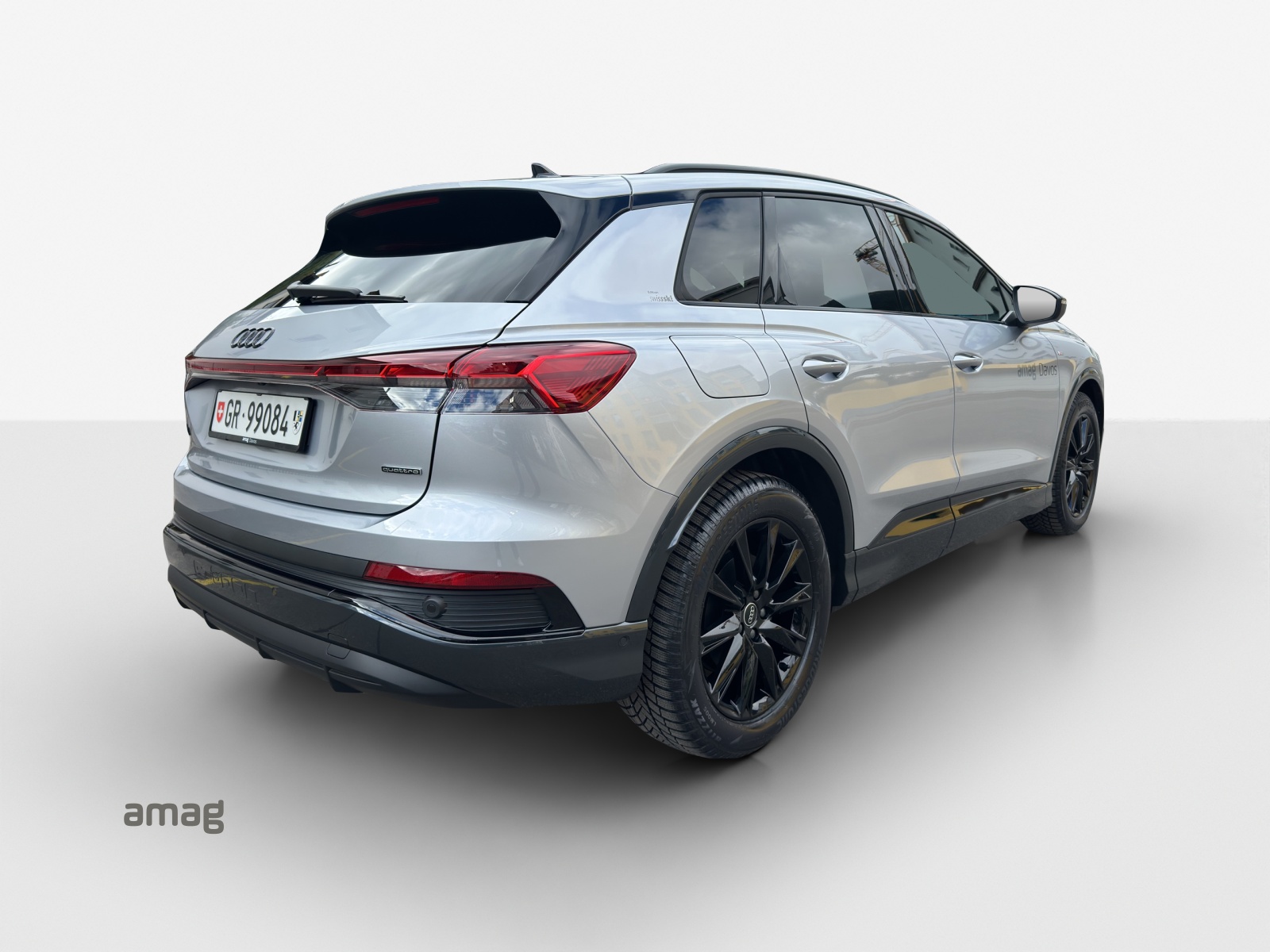 AUDI Q4 e-tron 45 Edition Swiss Ski quattro-image-4