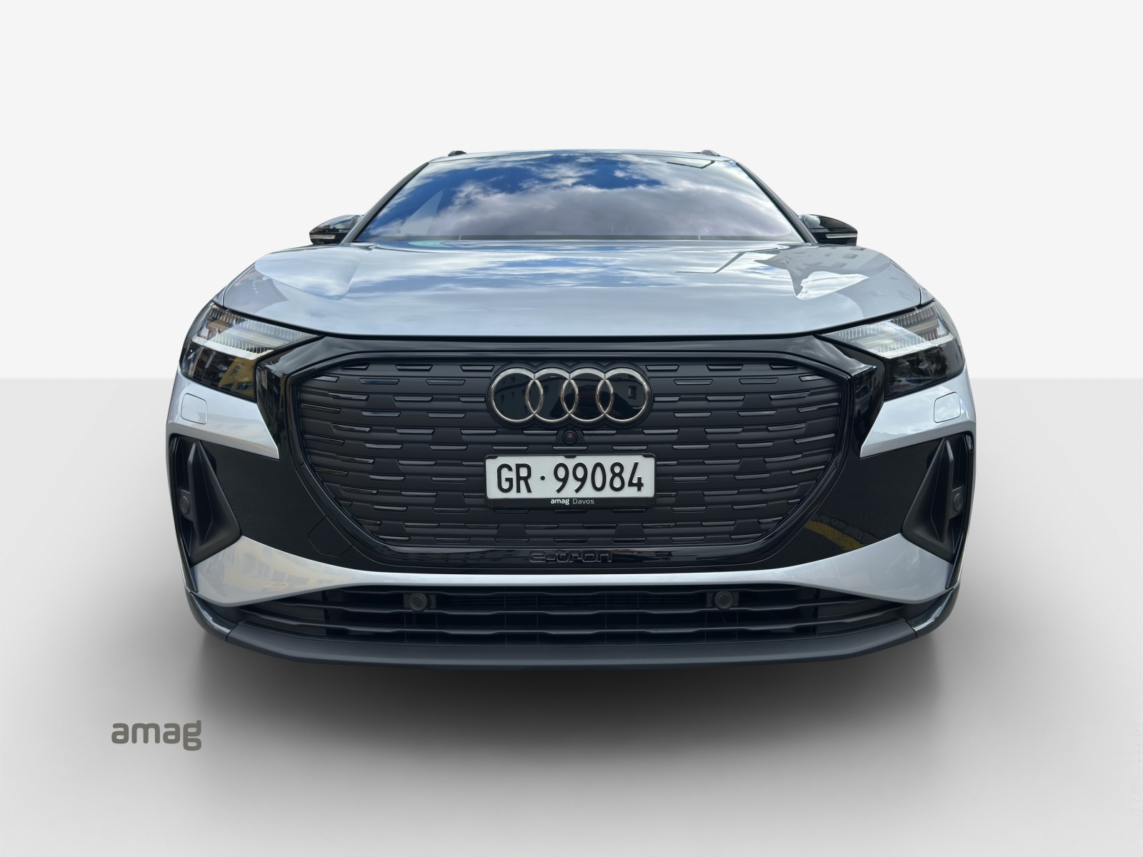 AUDI Q4 e-tron 45 Edition Swiss Ski quattro-image-6