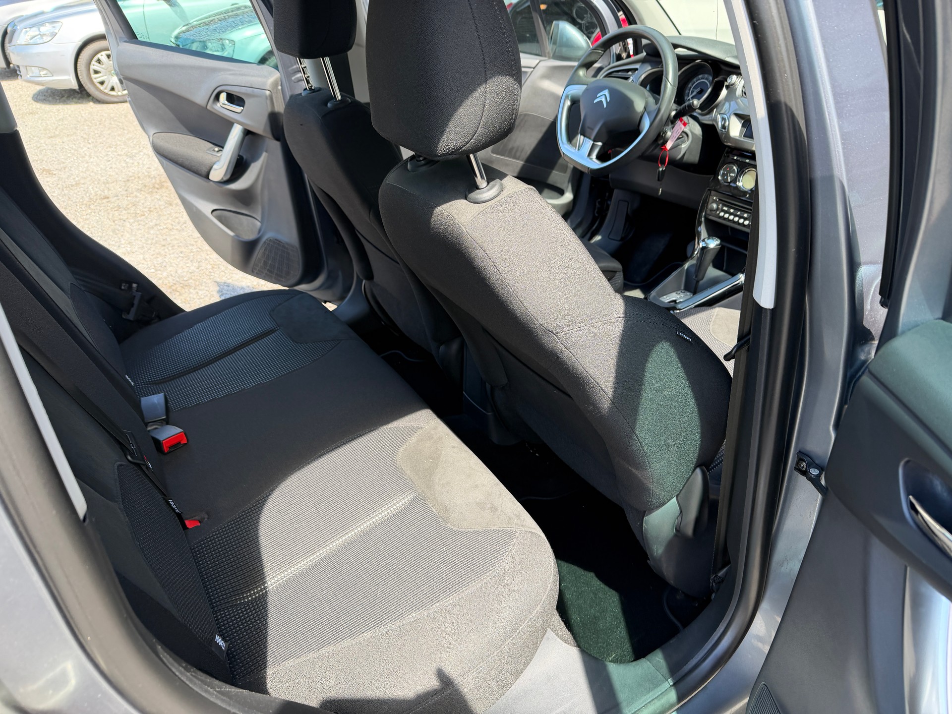 CITROEN C3 1.6i 16V Exclusive Automatic-image-10