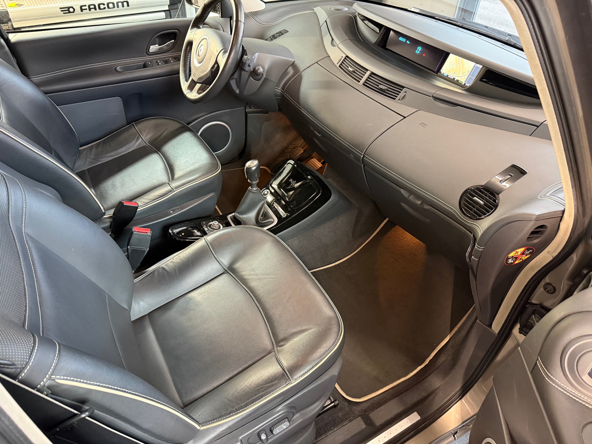 RENAULT Espace 2.0 Turbo Initiale 7 Plätzer-image-10