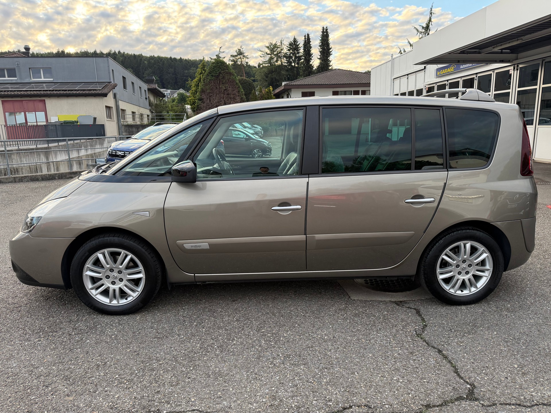 RENAULT Espace 2.0 Turbo Initiale 7 Plätzer-image-2