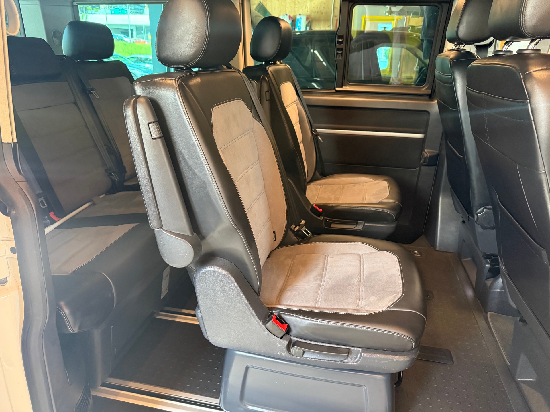 VW T6.1 California 2.0 Bi-TDI Beach Liberty Spirit 4Motion DSG-image-9