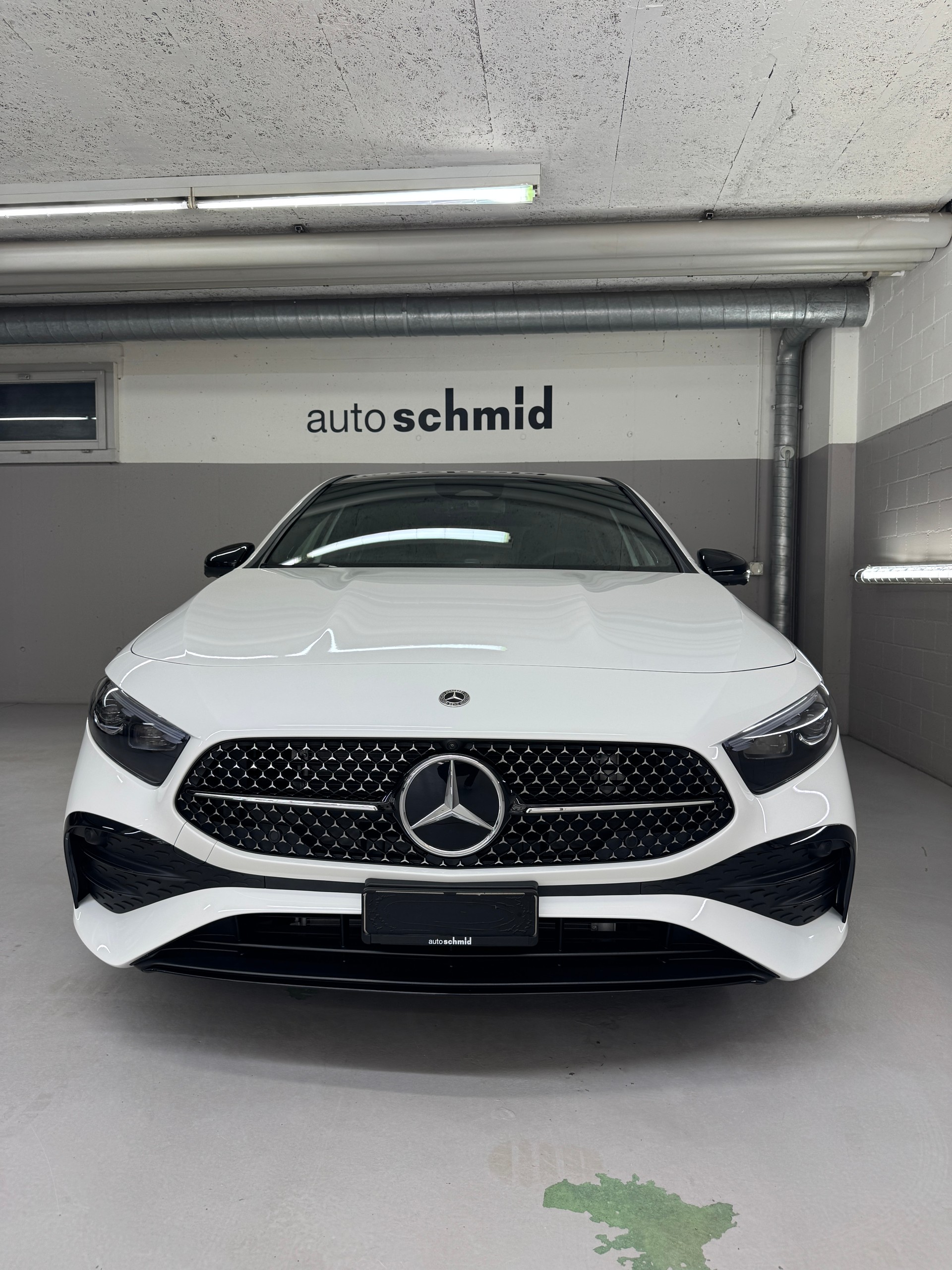 MERCEDES-BENZ A 250 4Matic-showroom-element-1