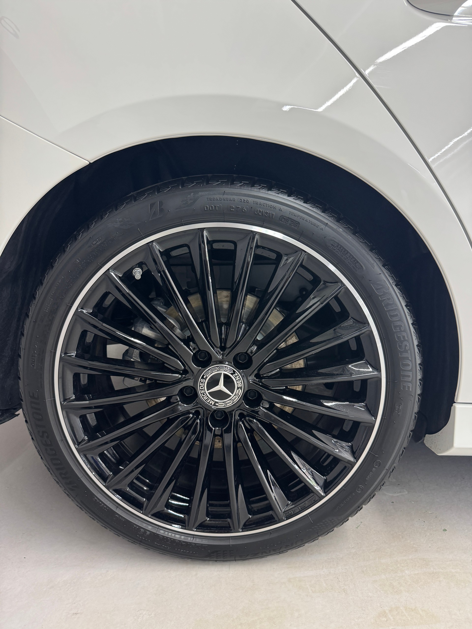 MERCEDES-BENZ A 250 4MATIC Kompaktlimousine-image-4
