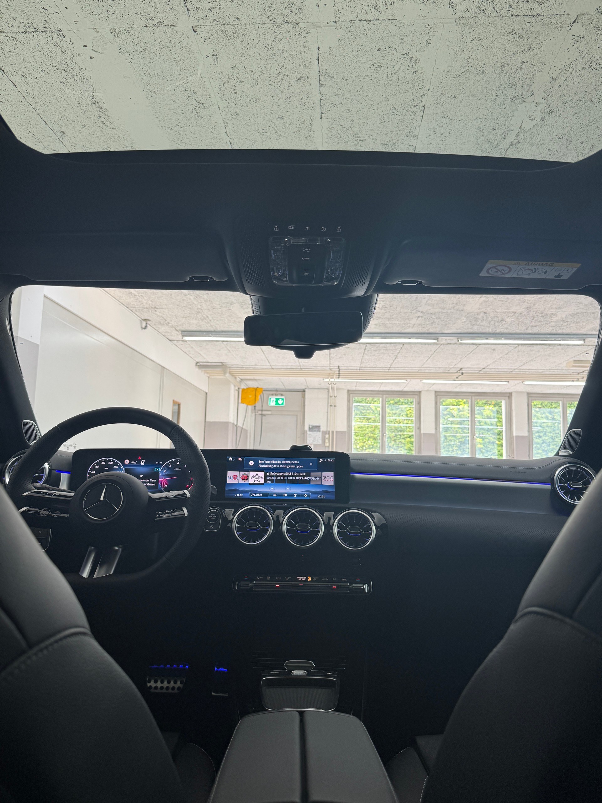 MERCEDES-BENZ A 250 4MATIC Kompaktlimousine-image-13