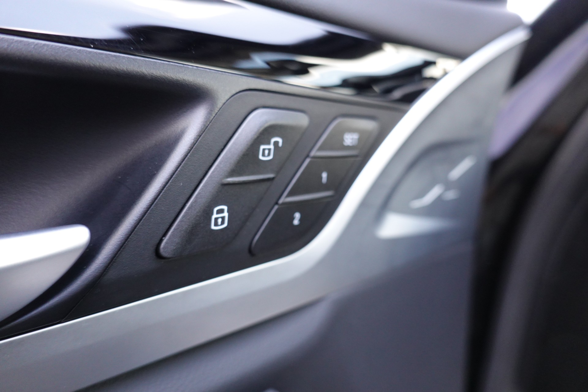 BMW X3 XDRIVE 20i - STEPTRONIC - 184 PS-image-12