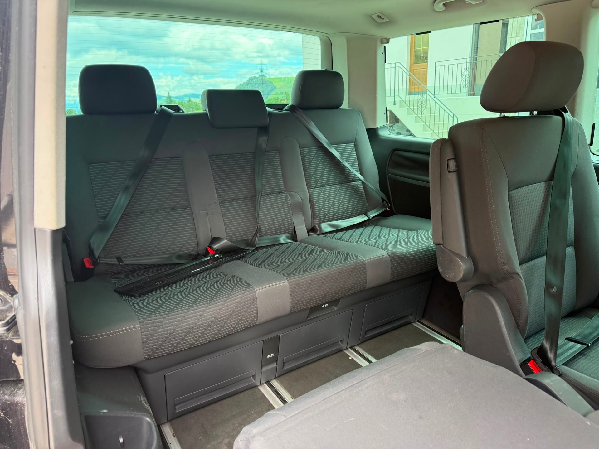 VW T5 Multivan Comfortline 2.5 TDI 4M-image-4