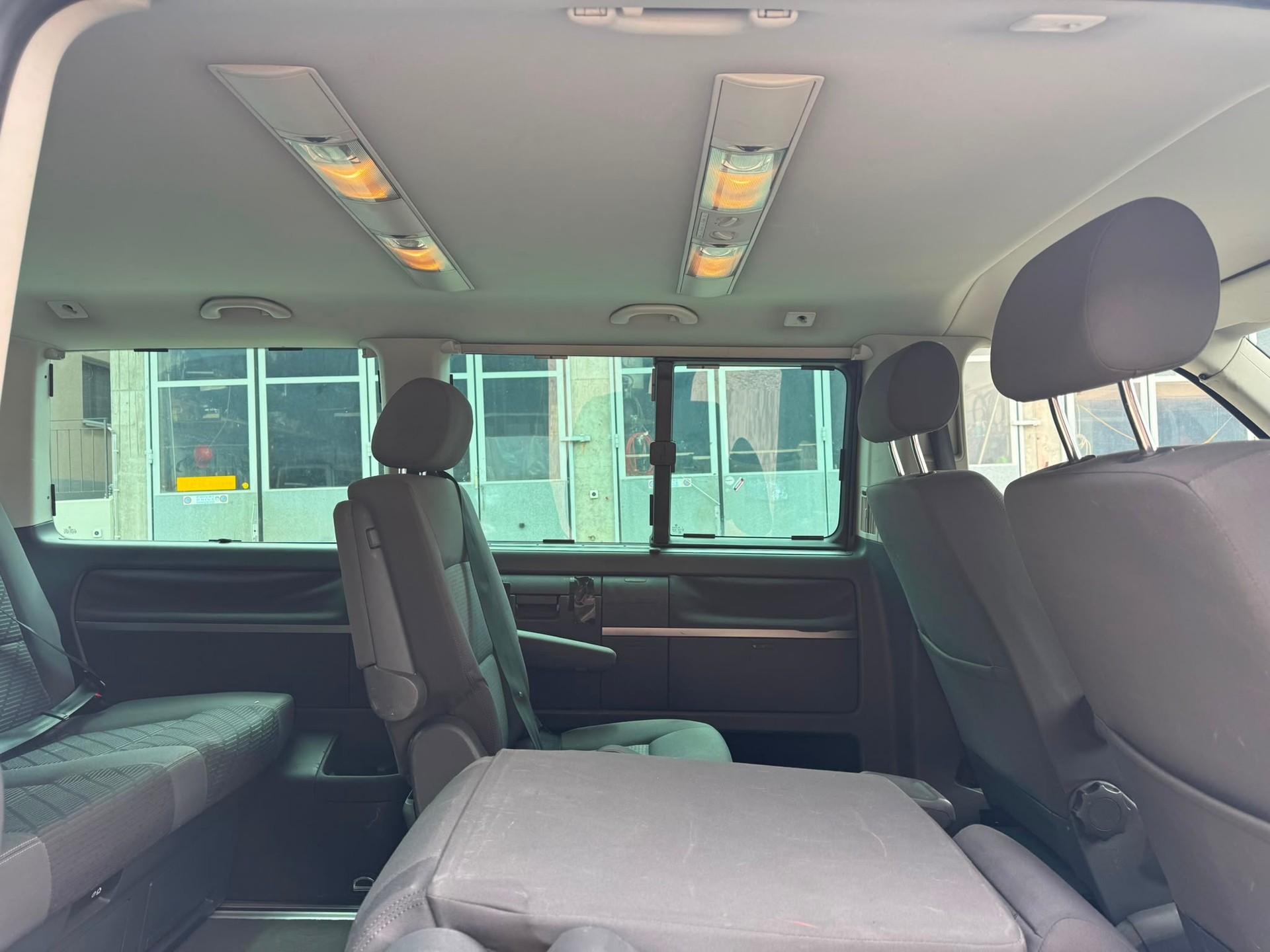 VW T5 Multivan Comfortline 2.5 TDI 4M-image-8
