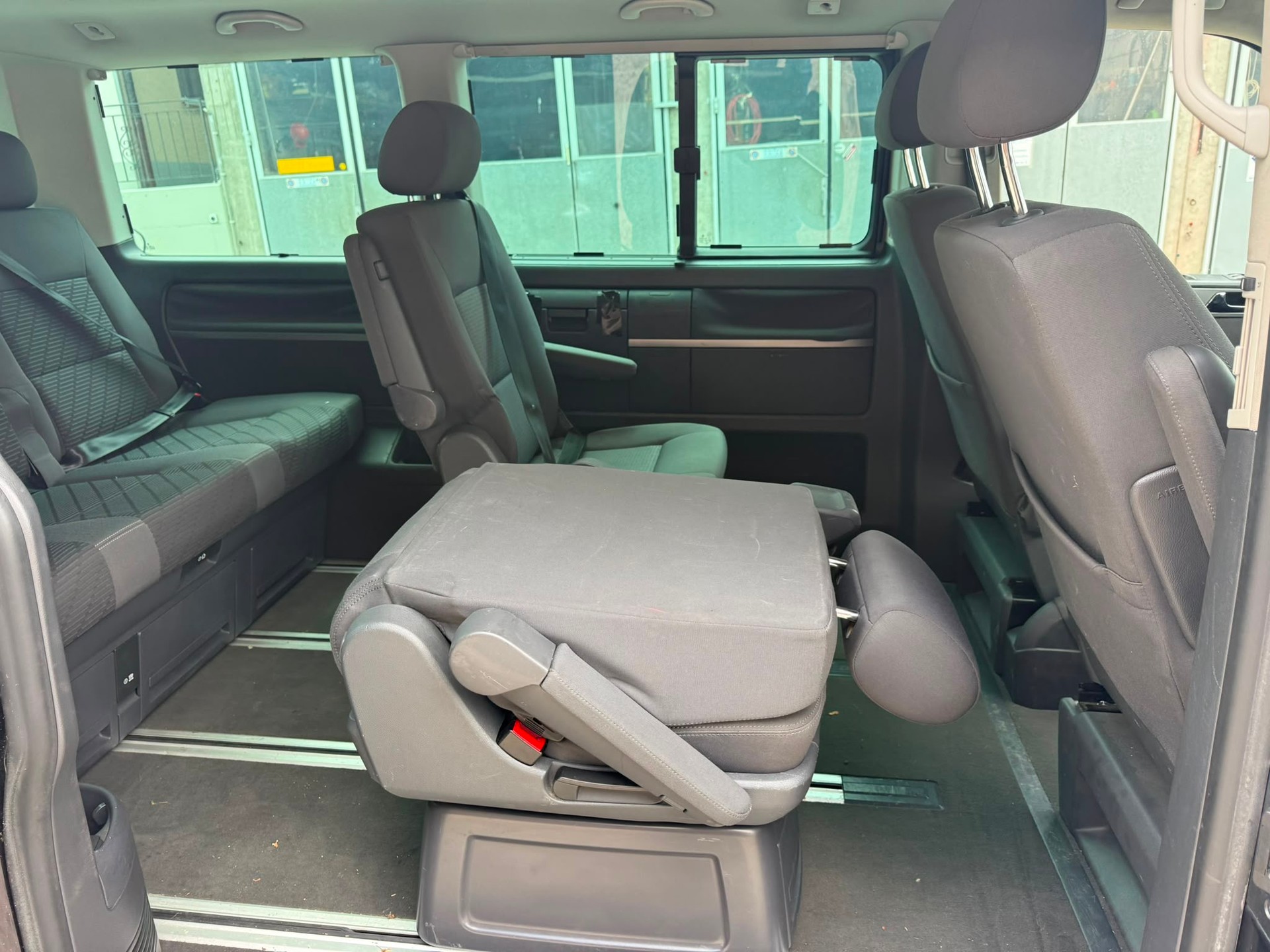 VW T5 Multivan Comfortline 2.5 TDI 4M-image-7